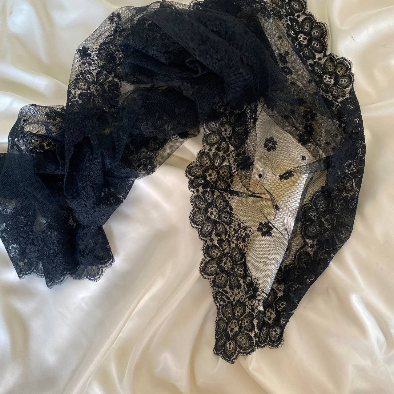 Vintage Vintage black lace tulle cape Size ONE SIZE - 5 Thumbnail