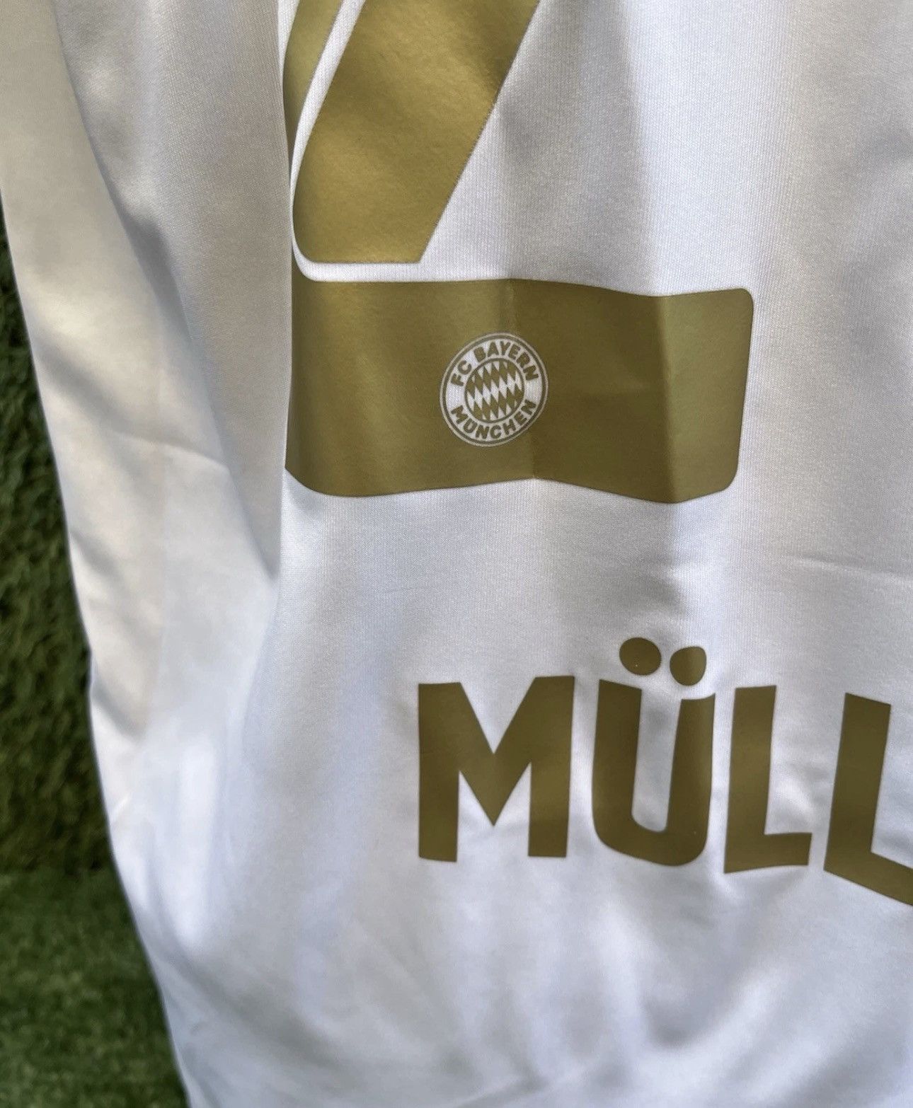 Adidas Jersey muller Bayern munchen Size US XS / EU 42 / 0 - 3 Thumbnail