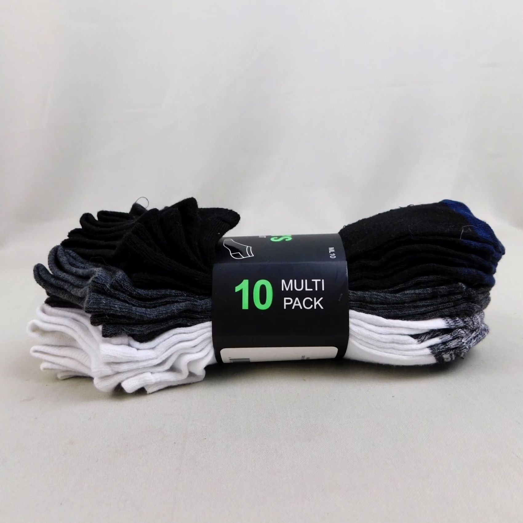 Vintage Men's Socks - Low Cut, 6-12, Black, 10 Pairs, Athletic, Lightweight, Machine Washable, Full Toe, Unbranded, 95% Polyester, 5% Spandex Size ONE SIZE - 6 Thumbnail