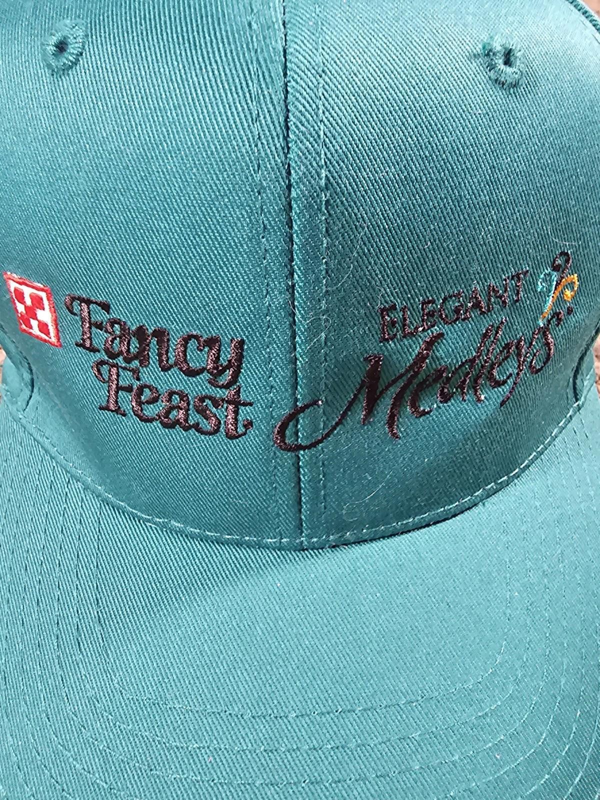 Otto fancy feast elegant medley's cat food hat Size ONE SIZE - 3 Thumbnail