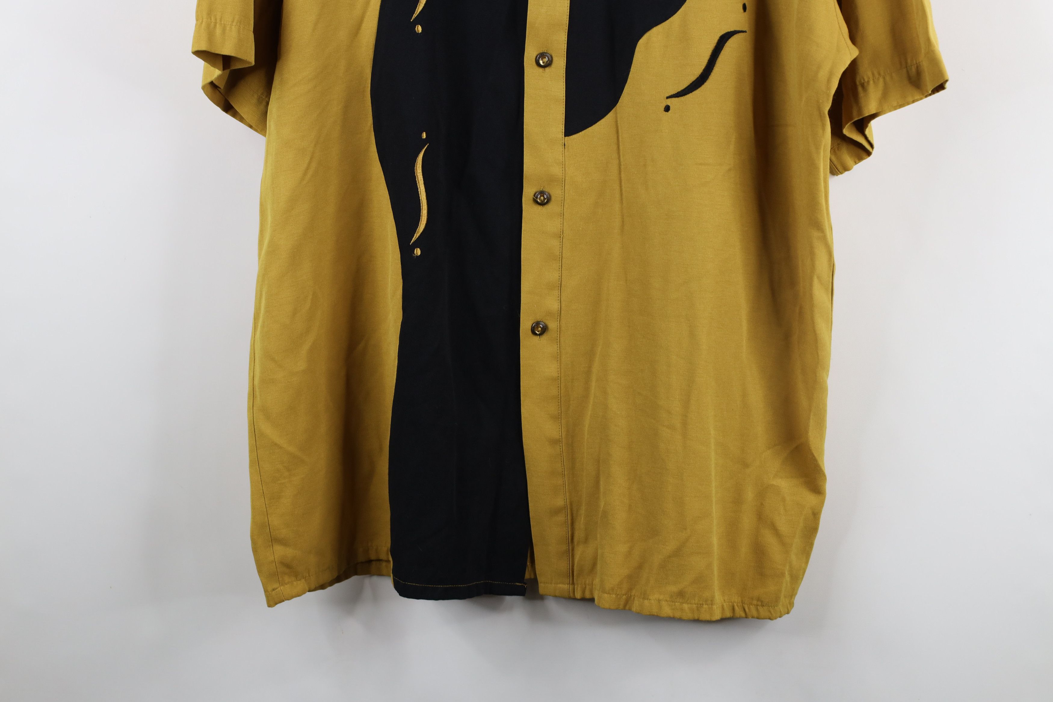 Vintage Vintage 90s Streetwear Western Short Sleeve Button Shirt Size US L / EU 52-54 / 3 - 3 Thumbnail