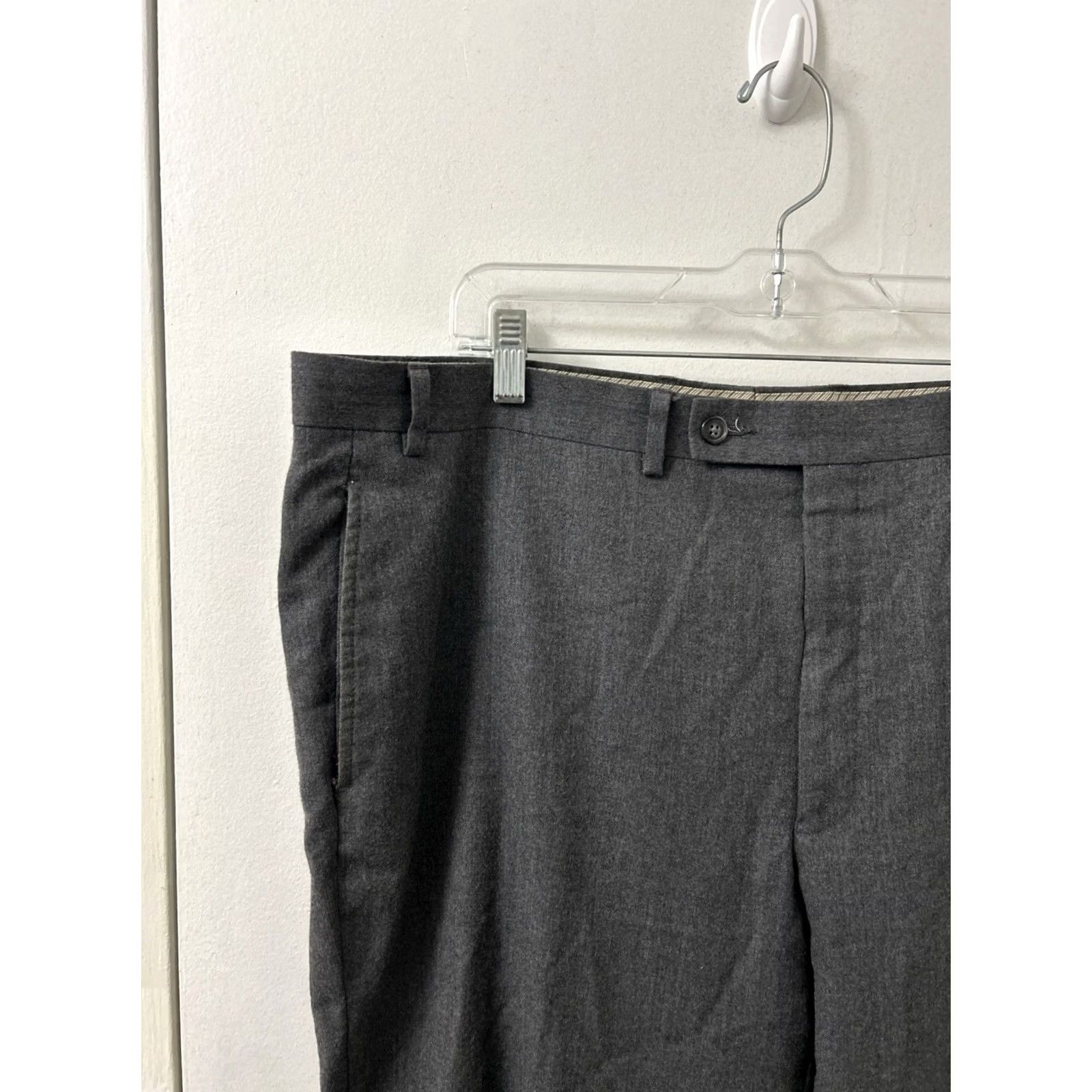 Ralph Lauren Lauren Ralph Lauren Dress Pants Mens 42x31 Charcoal Gray 100% Wool Flat Front Dress Pants Mens Regular 42x31 Gray Wool Flat Front Vintage: No False? Size US 42 / EU 58 - 4 Thumbnail
