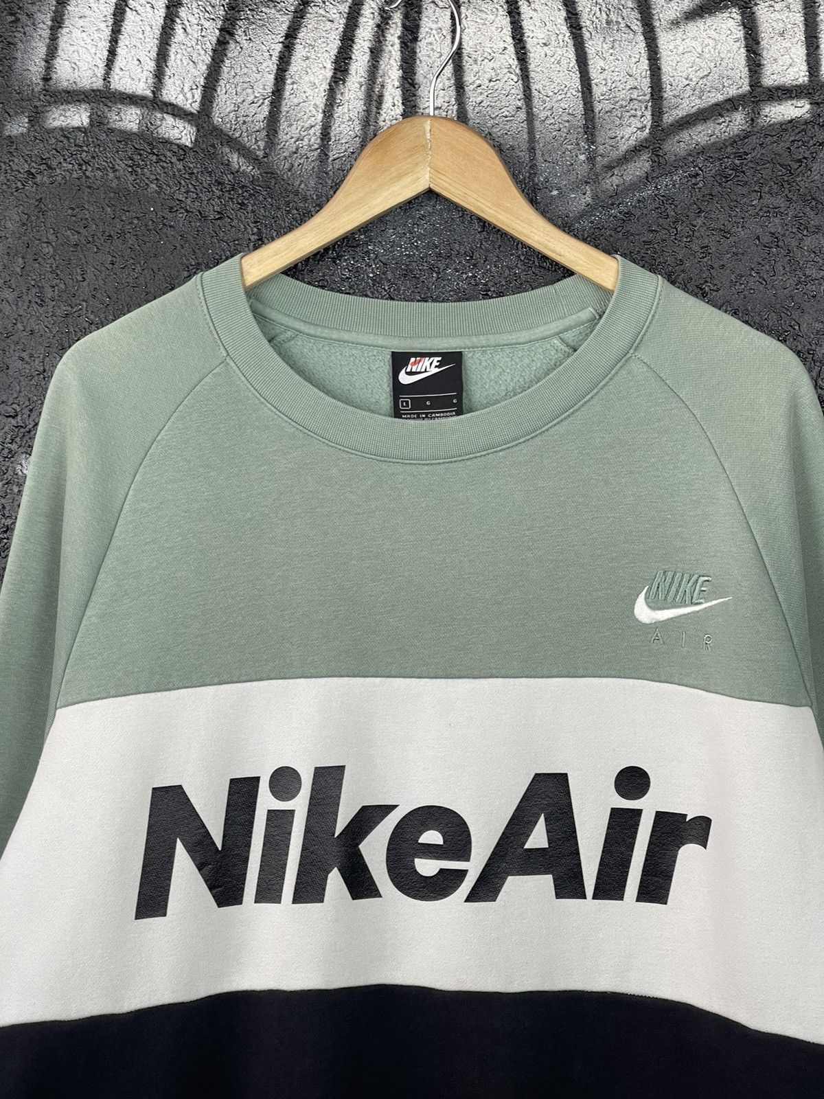 Nike Nike Air Sweatshirt Men’s Size L Size US L / EU 52-54 / 3 - 5 Thumbnail