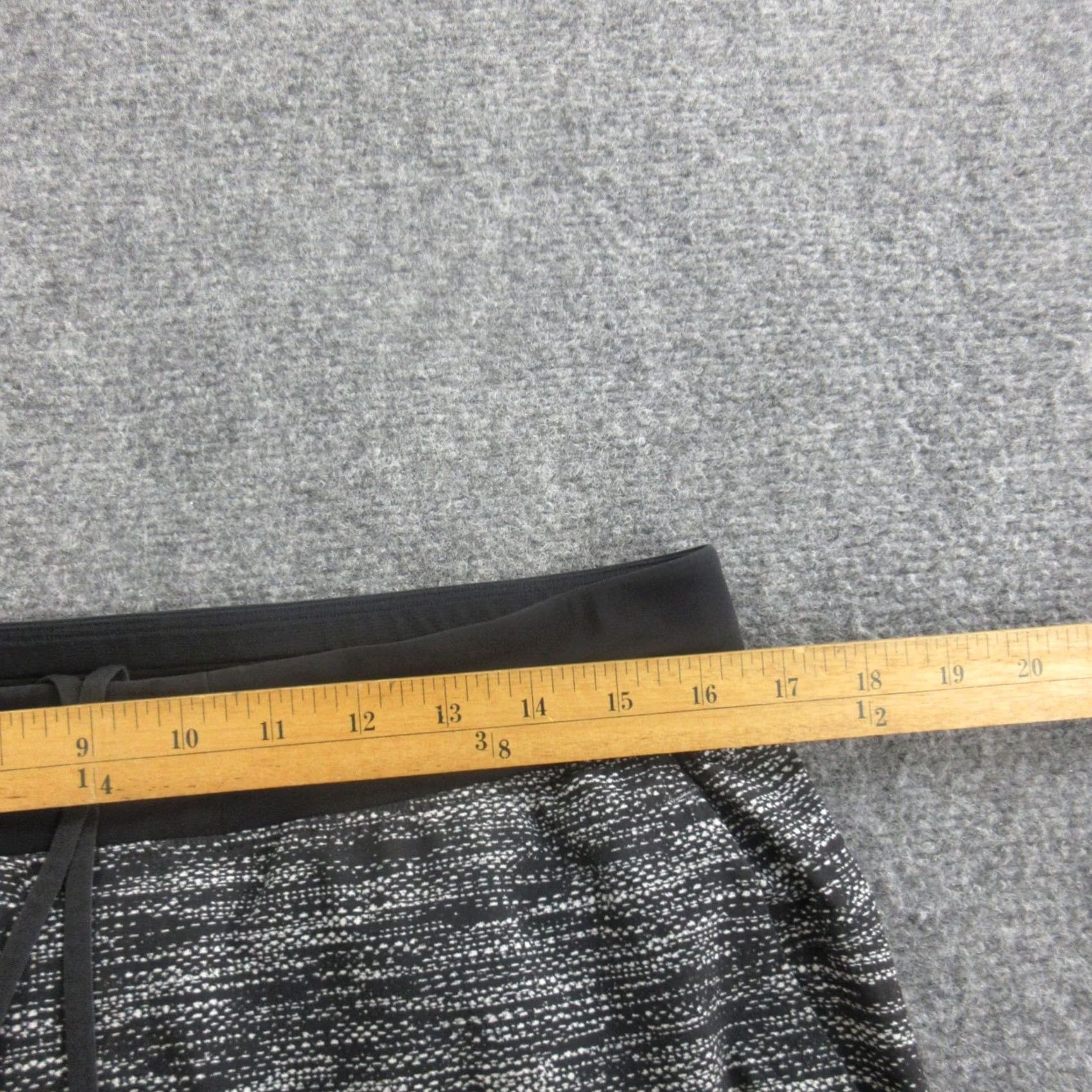 Lululemon Lululemon Shorts Mens Large Black Gray Space Dye Athletic Zip Pocket Training Size US 33 - 2 Thumbnail
