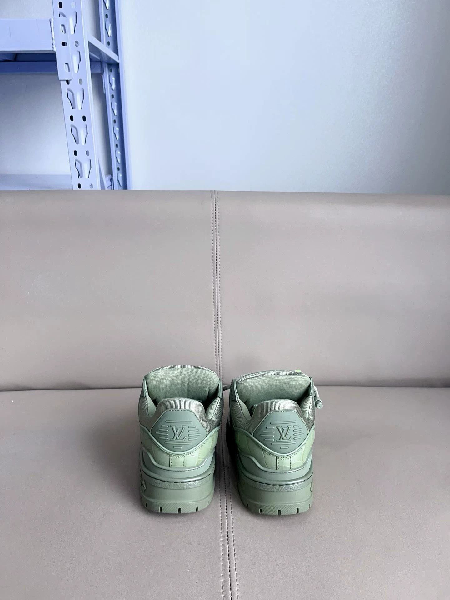 Louis Vuitton Louis Vuitton LV Trainer Maxi crocodile embossed leather Size US 7 / IT 37 - 2 Thumbnail