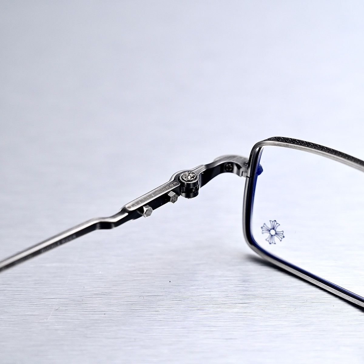 Chrome Hearts CHROME HEARTS BUCKLE RIDER GLASSES Size ONE SIZE - 4 Thumbnail