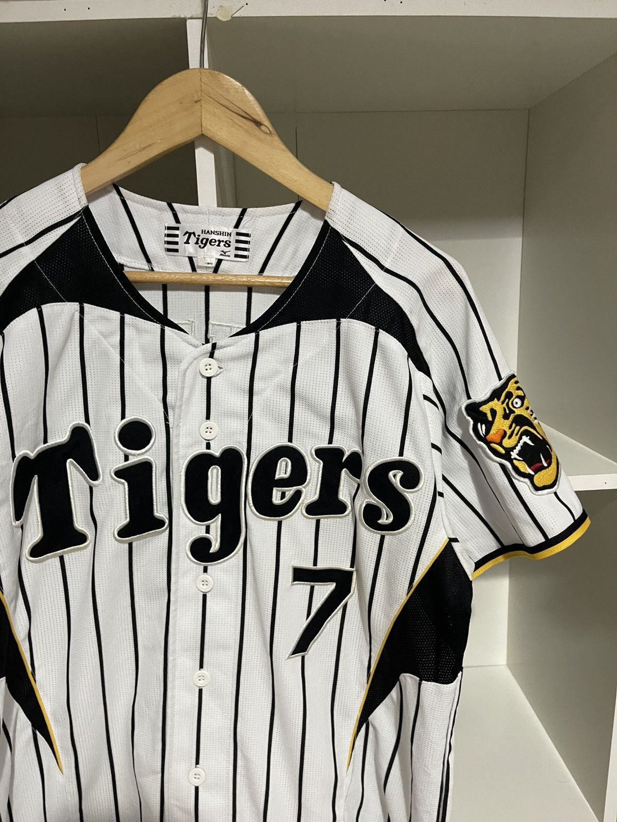 Mizuno Hanshin Tigers Size US L / EU 52-54 / 3 - 3 Thumbnail