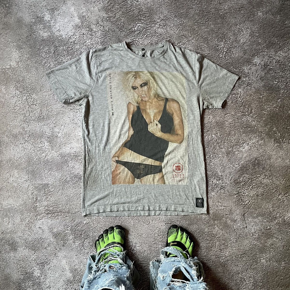 Vintage Vintage Y2K Graphic Tee Sun Faded Oversized Babe Print L Size US L / EU 52-54 / 3 - 1 Thumbnail