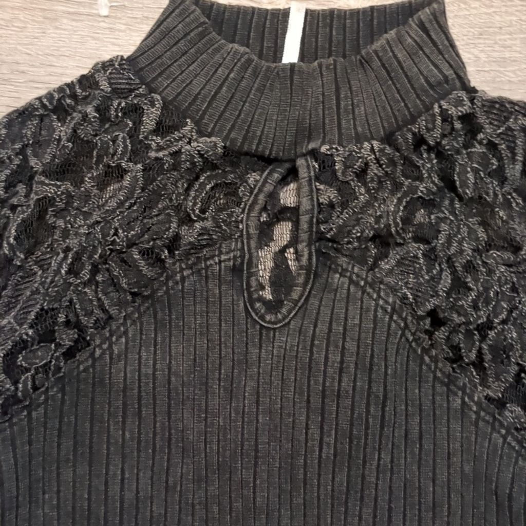 Free People Free people black ribbed lace top size XS Size XS / US 0-2 / IT 36-38 - 2 Thumbnail