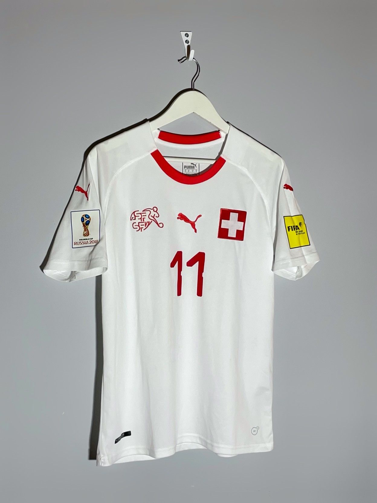 Puma #11 Behrami Switzerland World Cup 2018 Home Football Shirt Size US S / EU 44-46 / 1 - 2 Thumbnail