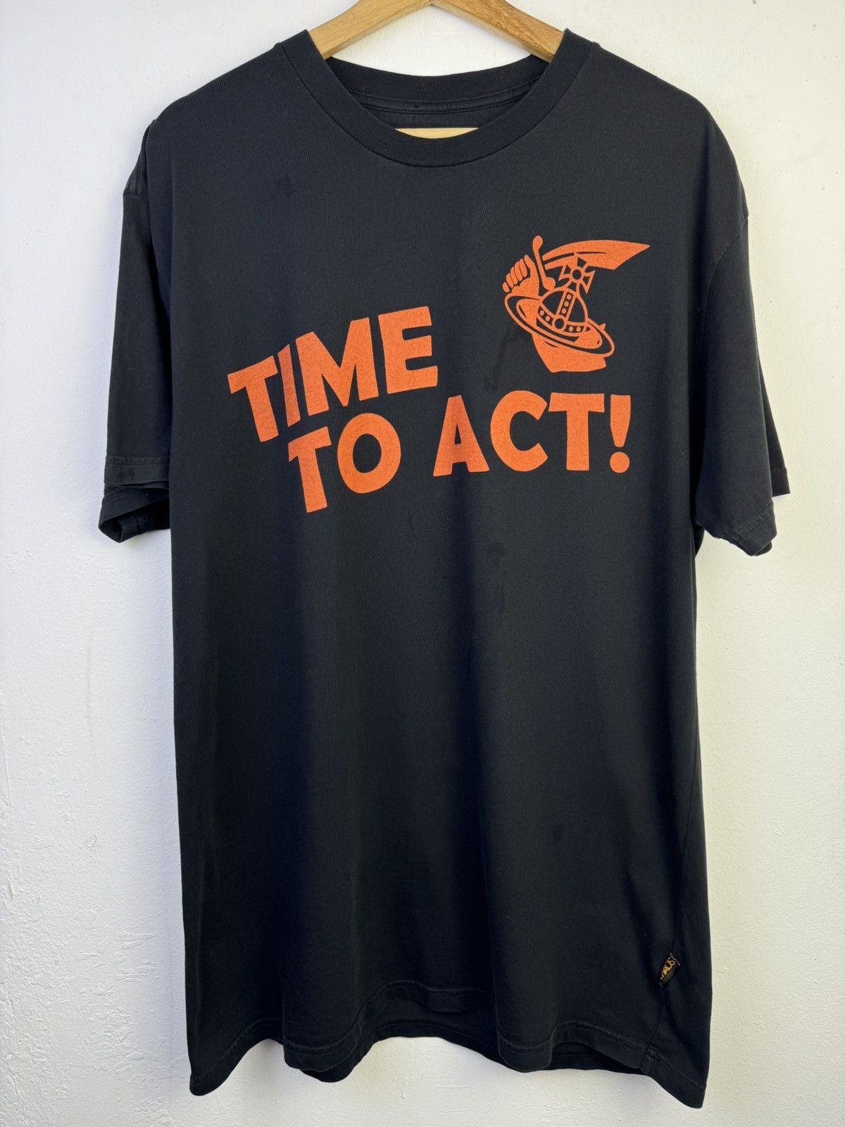 Vivienne Westwood Vivienne Westwood "Time to Act!" t-shirt Size US M / EU 48-50 / 2 - 1 Thumbnail