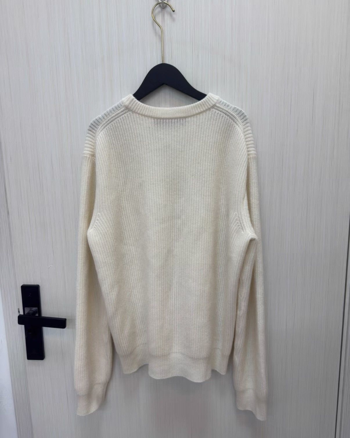Louis Vuitton Louis Vuitton White Cashmere Sweater. Size US M / EU 48-50 / 2 - 2 Thumbnail