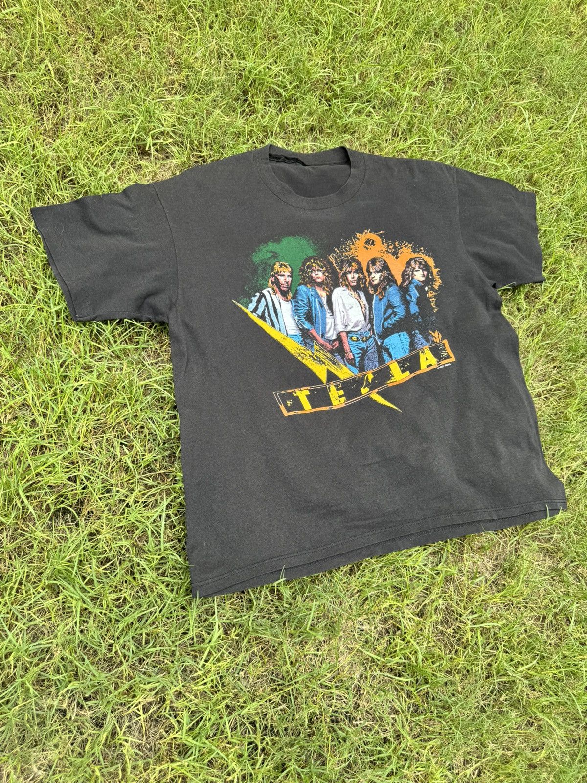 Vintage Vintage Tesla Tour Concert T Shirt 1987 Size US XL / EU 56 / 4 - 3 Thumbnail