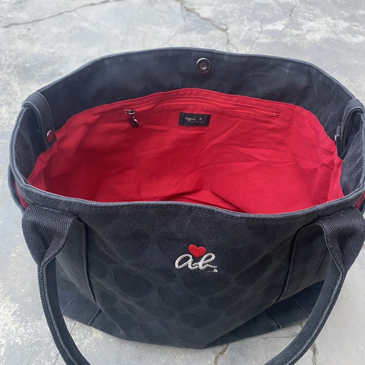 agnes b. 🖤🖤1990s AGNES B Heart Bag🖤🖤 Size ONE SIZE - 4 Thumbnail