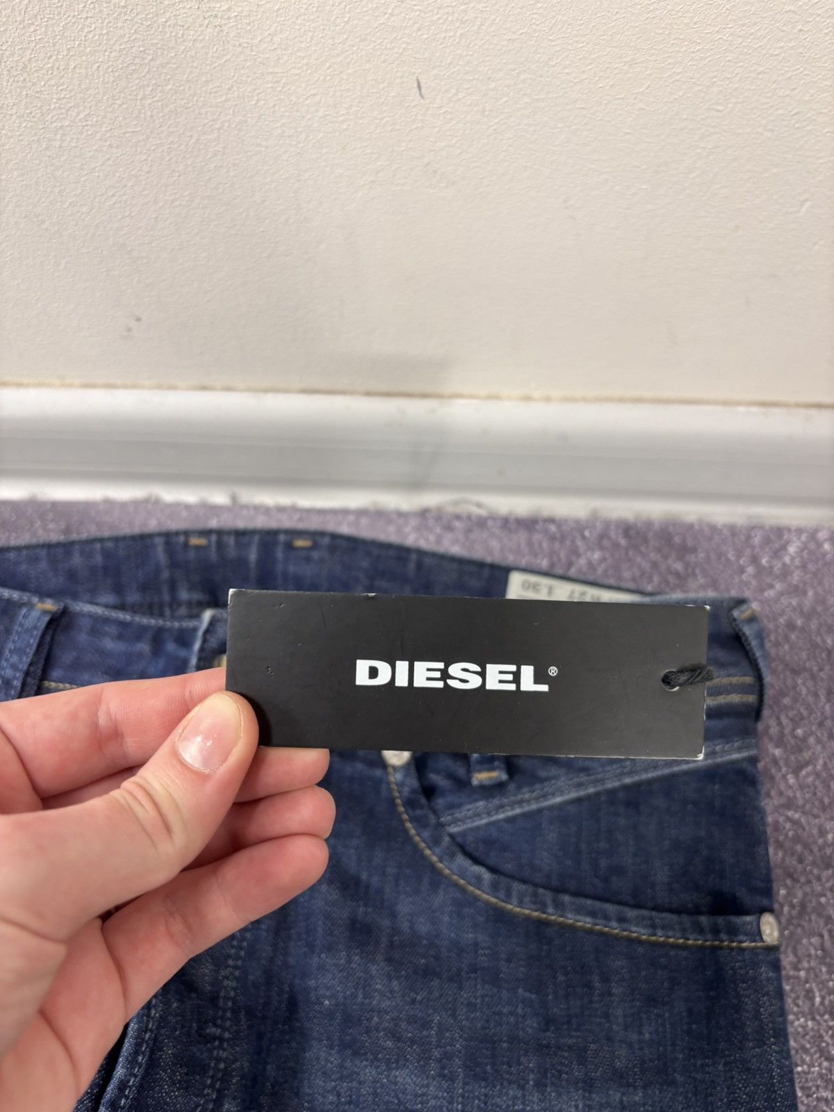 Diesel Diesel Iakop NWT Men’s Regular Slim Tapered Denim Jeans Size US 27 - 7 Thumbnail
