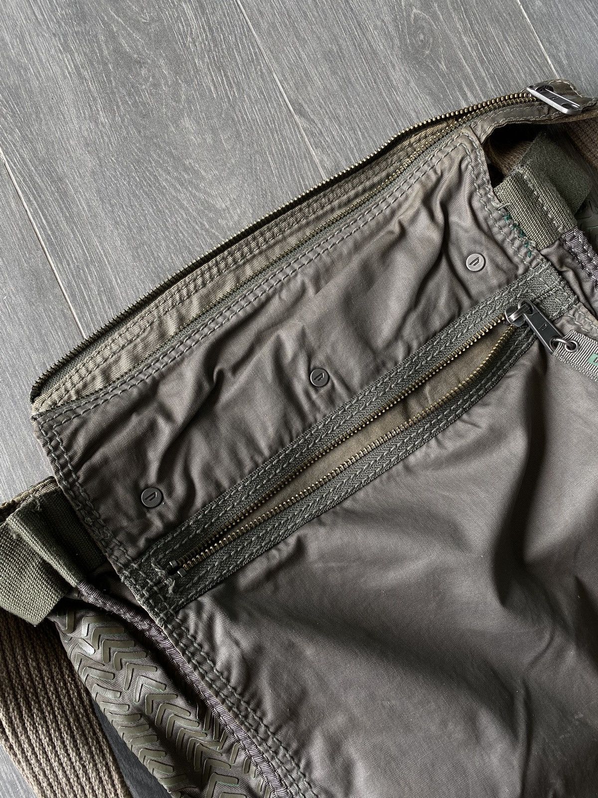 Diesel Vintage Diesel Military Green Sling Bag Size ONE SIZE - 4 Thumbnail