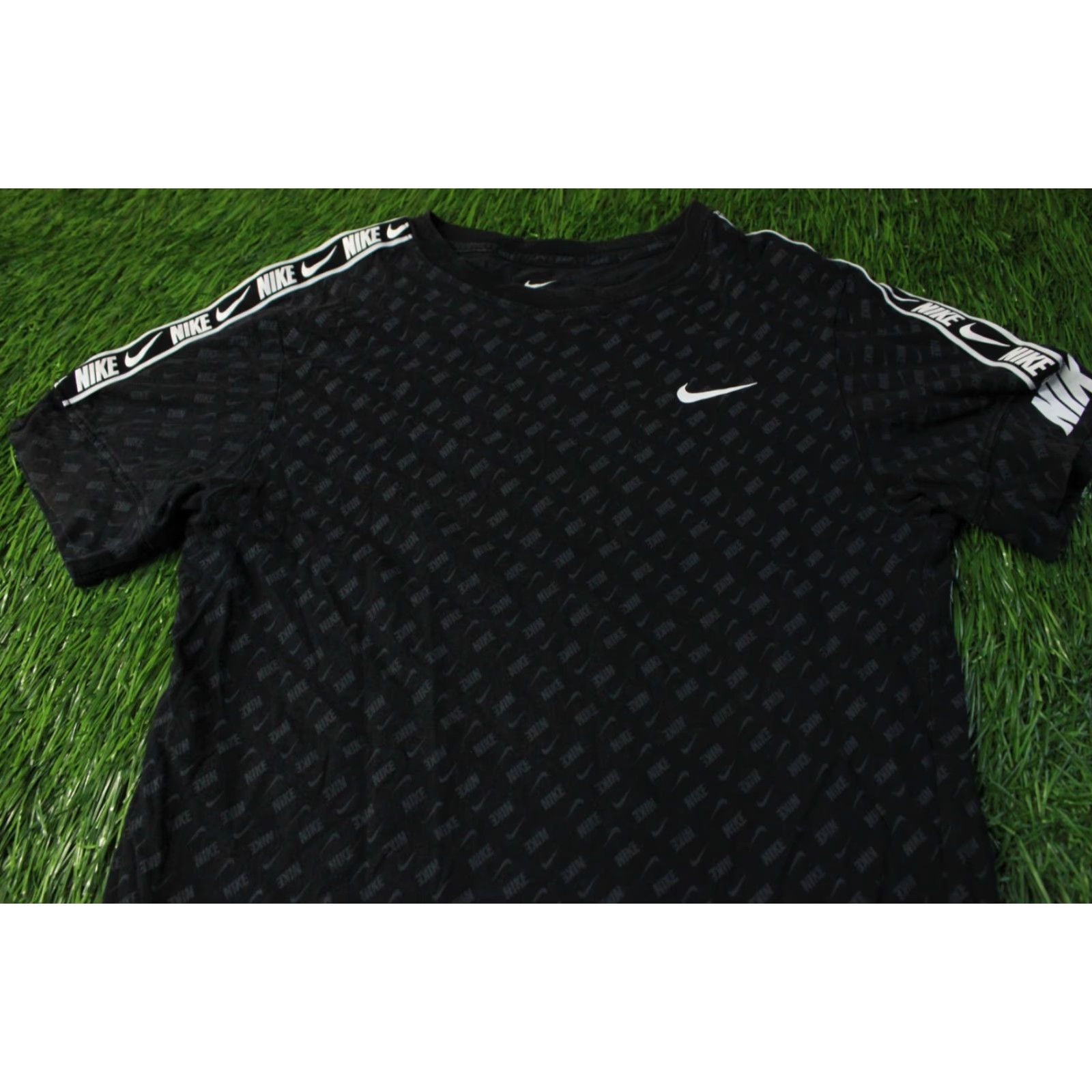 Nike Nike T-Shirt Shirt Men Size S Black Logo Jersey 100% Cotton Short Sleeve 2021 DD3777-010 Size US S / EU 44-46 / 1 - 2 Thumbnail