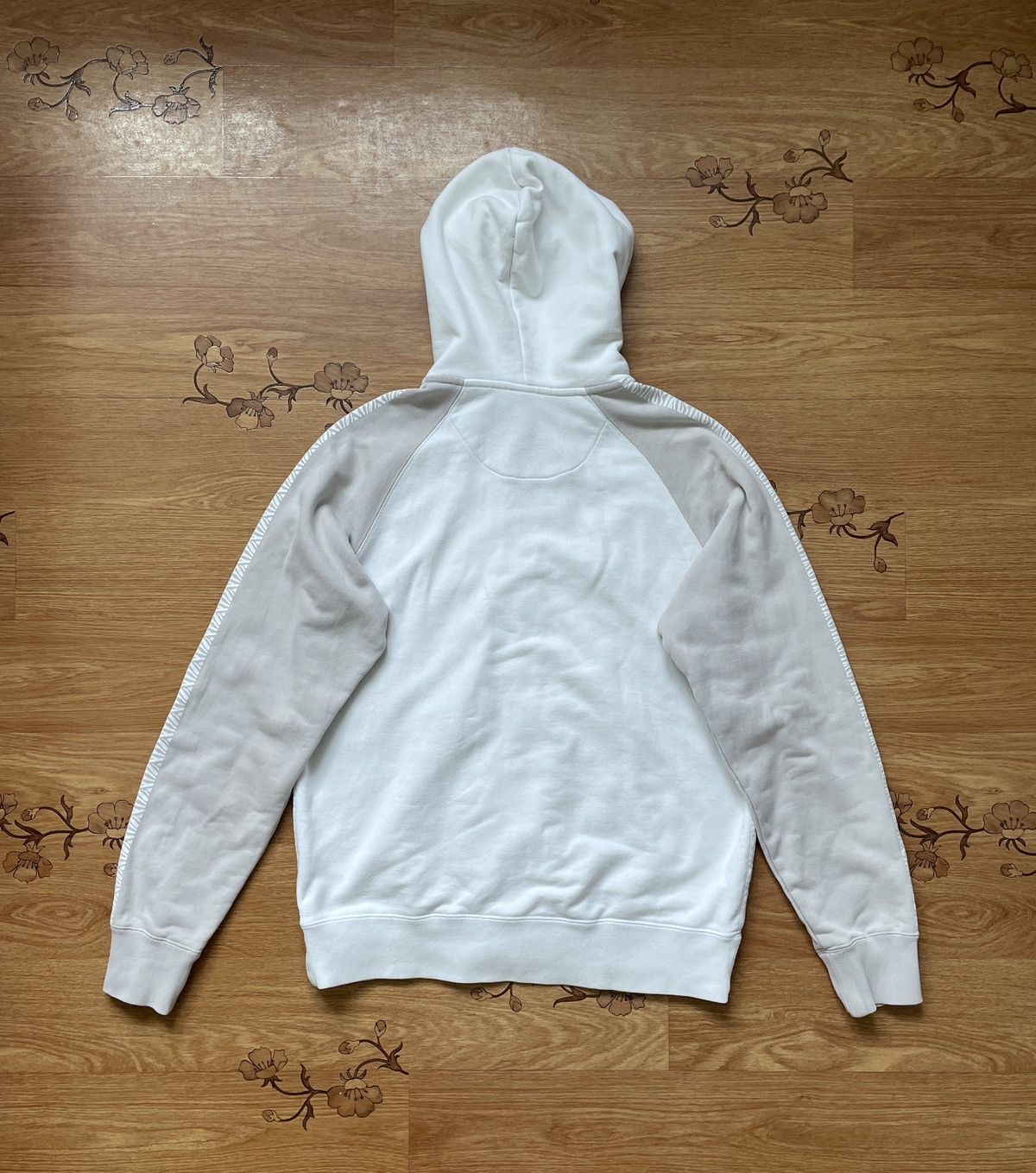 Nike × Vintage Vintage Nike Juventus White Zip Hoodie Size US M / EU 48-50 / 2 - 10 Thumbnail