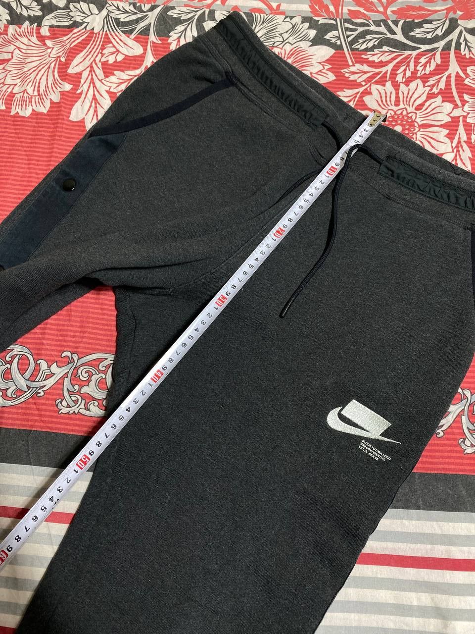 Nike Vintage Nike Swoosh Cotton Baggy Trackpants Y2K rap fit Size US 32 / EU 48 - 13 Thumbnail
