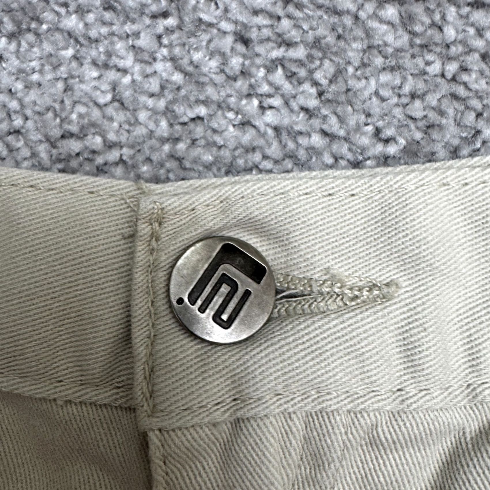 Levi's VINTAGE Levi's Cargo Pants Womens 9 Beige Flared 90s Retro Mid Rise Jeans Style Cotton Pant Size 30" / US 8 / IT 44 - 3 Thumbnail