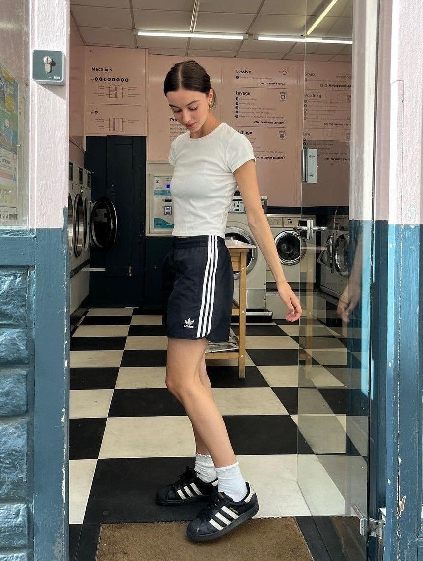 Adidas × Vintage Vintage Y2K Adidas Pinterest Shorts Streetwear 90s Size US 32 / EU 48 - 12 Thumbnail