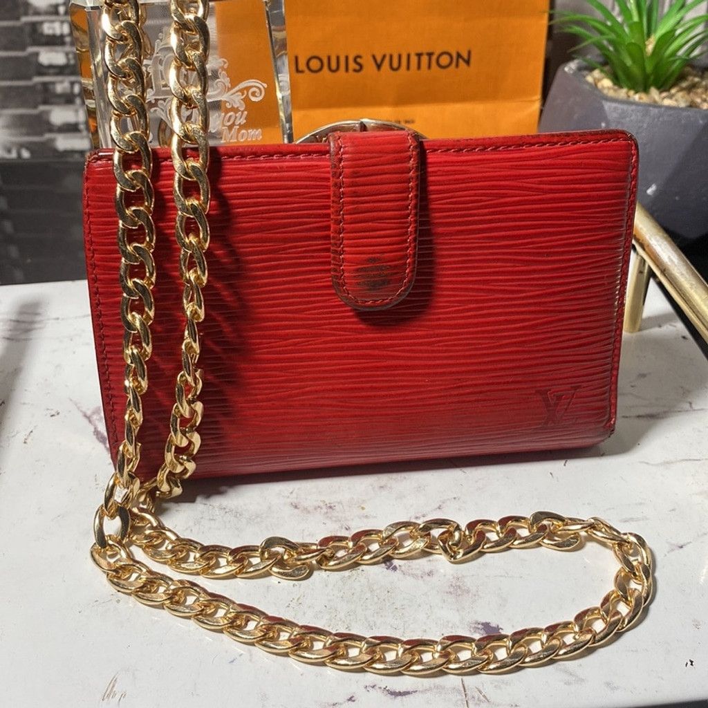 Louis Vuitton Authentic Louis Vuitton Epi Kisslock Wallet Size ONE SIZE - 3 Thumbnail