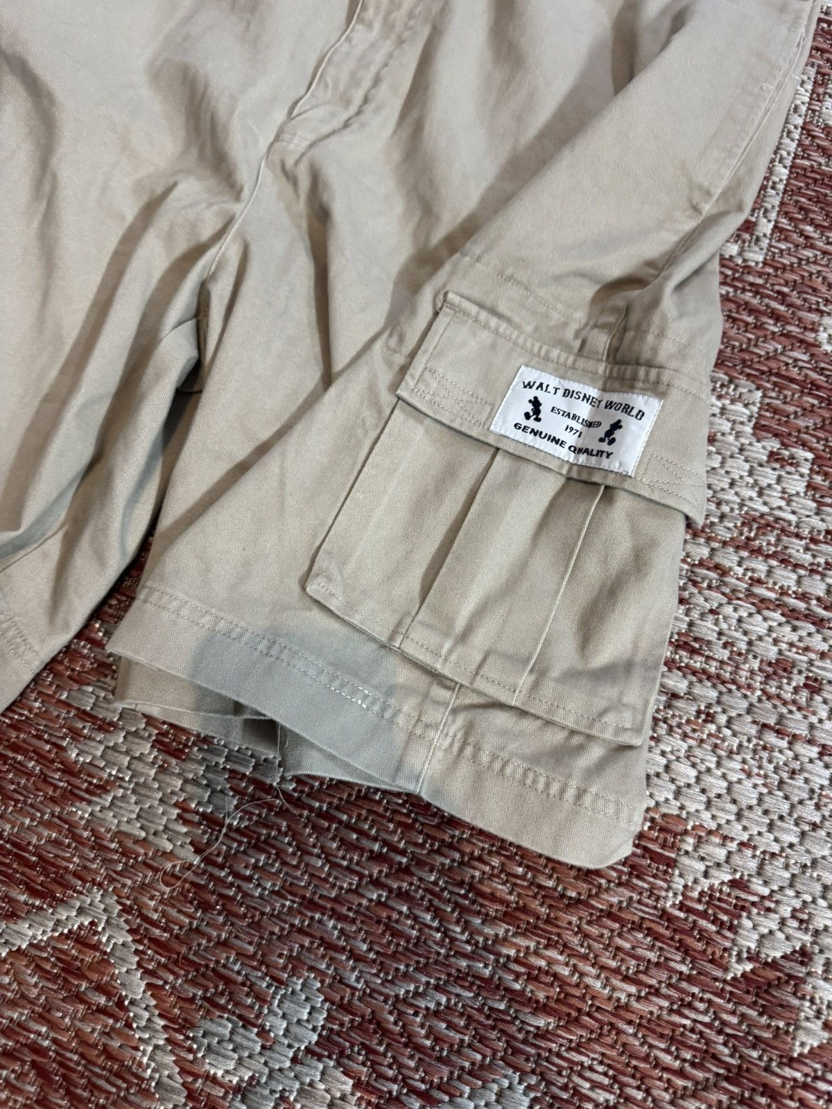 Disney Walt Disney World Cargo Shorts Skate Sz 38 Tan Size US 38 / EU 54 - 2 Thumbnail