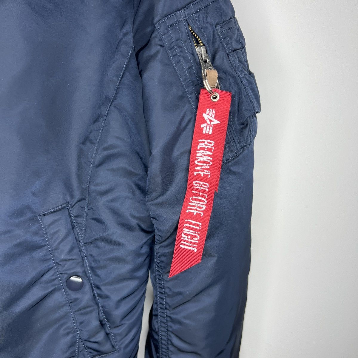 Alpha Industries Alpha Industries Bomber Jacket MA-1 Navy Nylon M size Size US M / EU 48-50 / 2 - 4 Thumbnail
