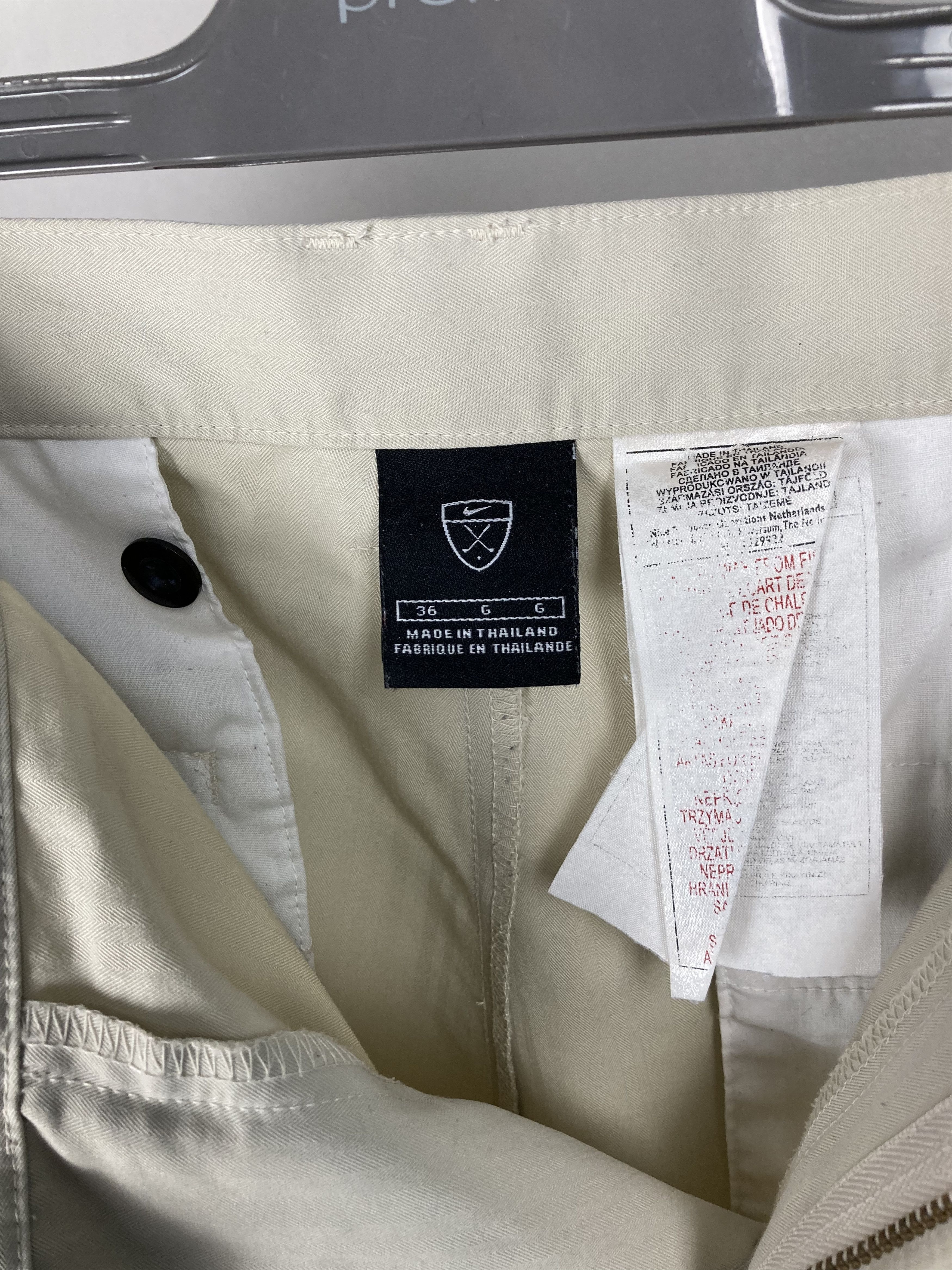 Nike Nike Golf Vintage Beige Oversized Shorts Swoosh Logo Size US 36 / EU 52 - 8 Thumbnail
