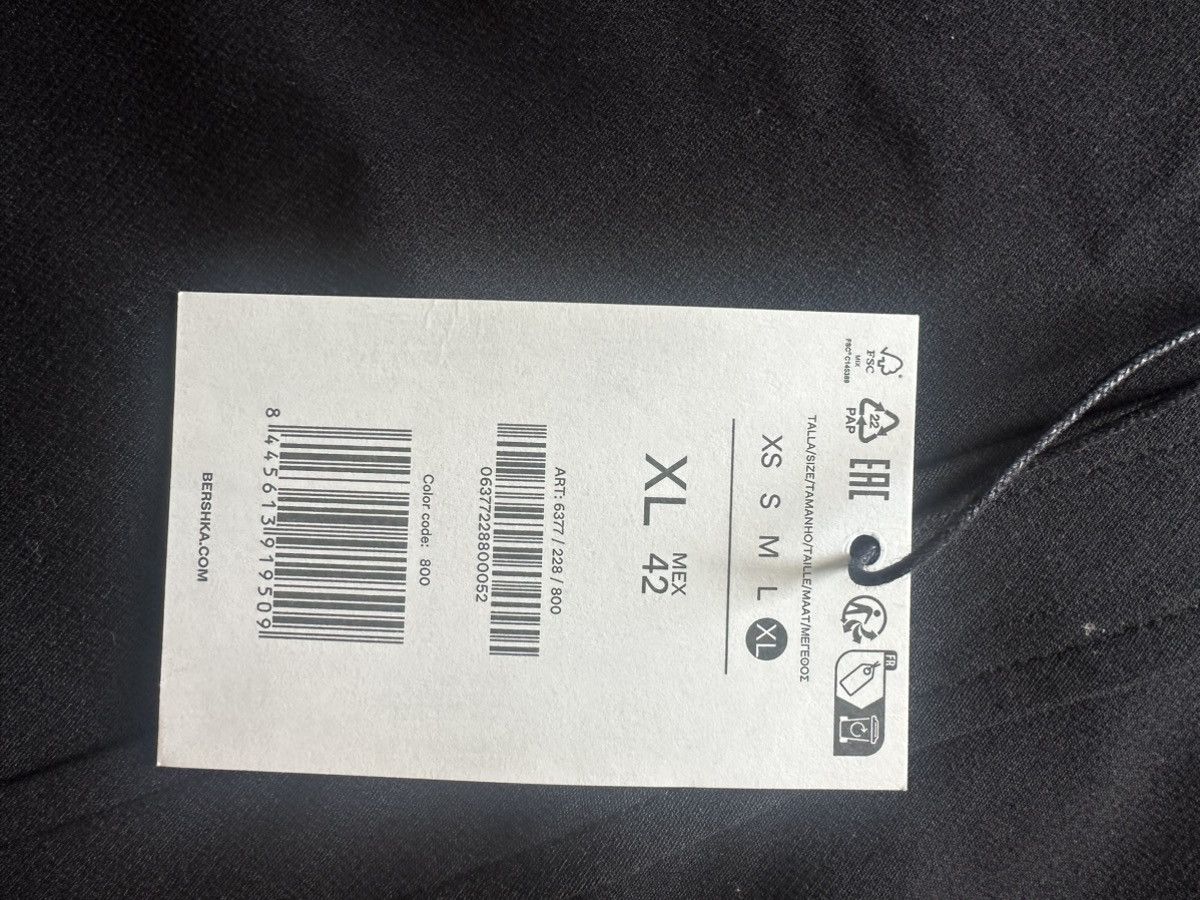 Bershka Premium Shirt in Black Size US XL / EU 56 / 4 - 2 Thumbnail