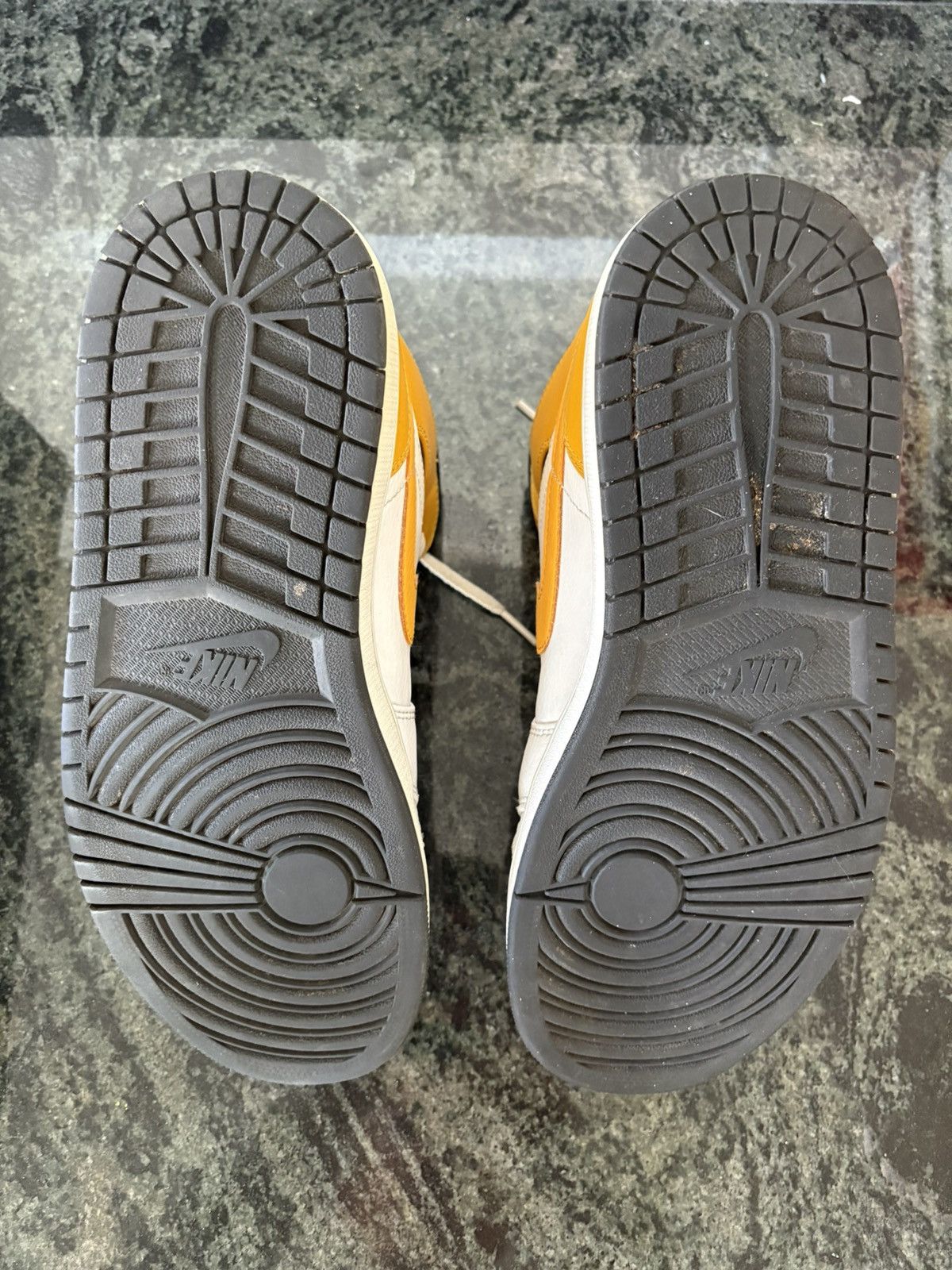 Nike Air Jordan 1 Mid University Gold | Size 10 Size US 10 / EU 43 - 9 Thumbnail