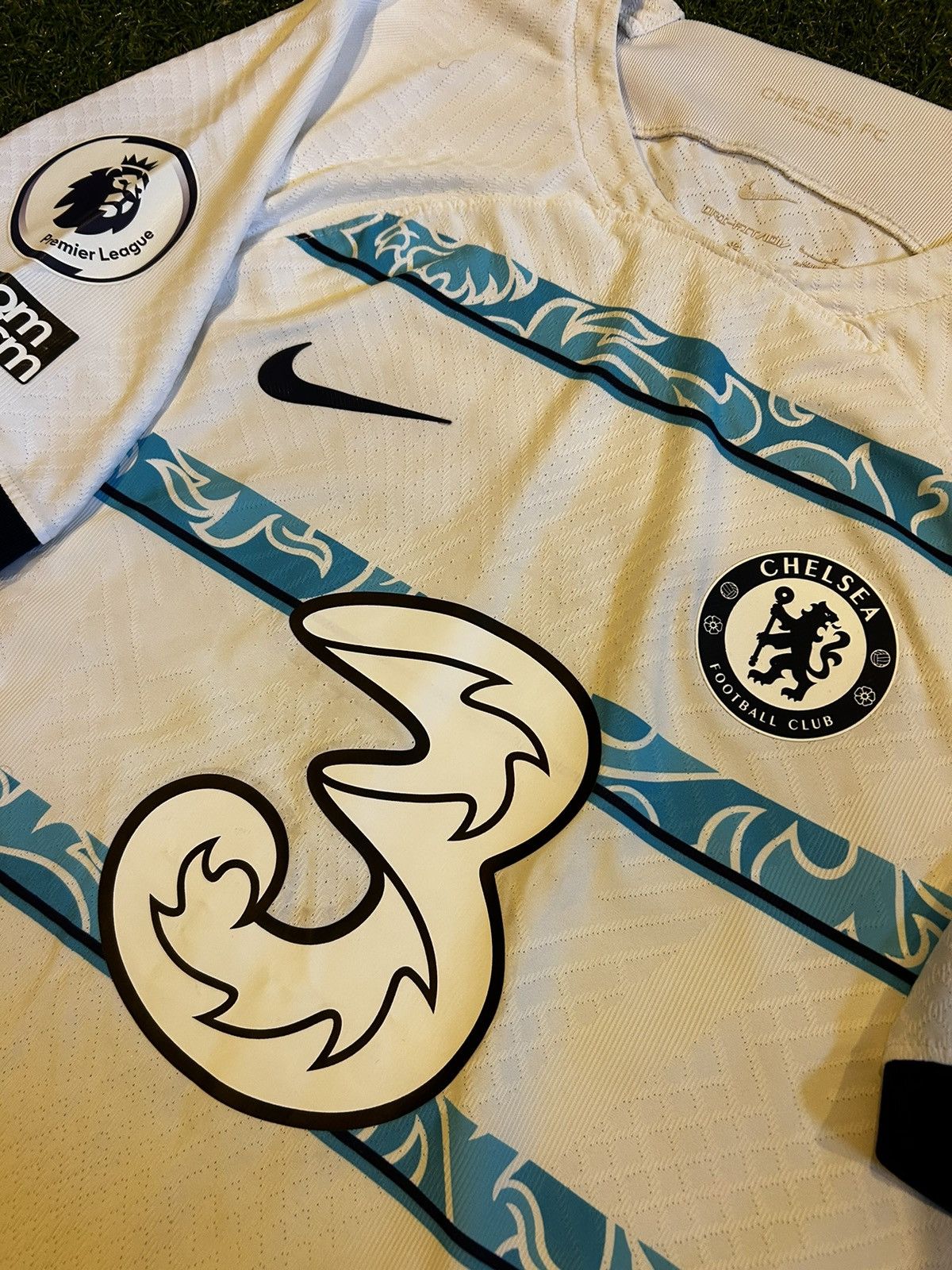 Nike 22/23 Chelsea Pulisic Away Shirt Size US L / EU 52-54 / 3 - 5 Thumbnail