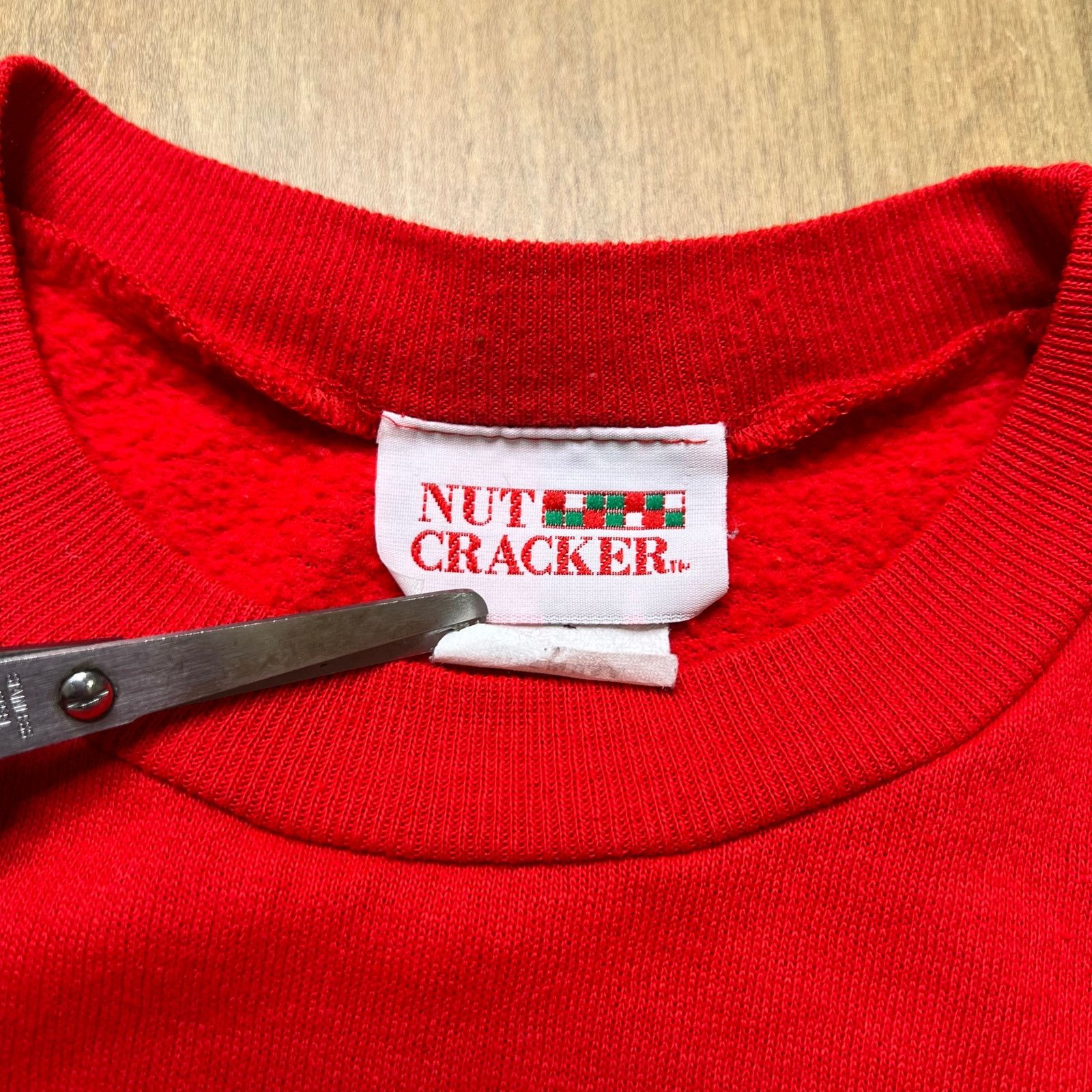Vintage Vintage 90s Holiday Sweater Sz Medium Red Crewneck AOP Size M / US 6-8 / IT 42-44 - 4 Thumbnail
