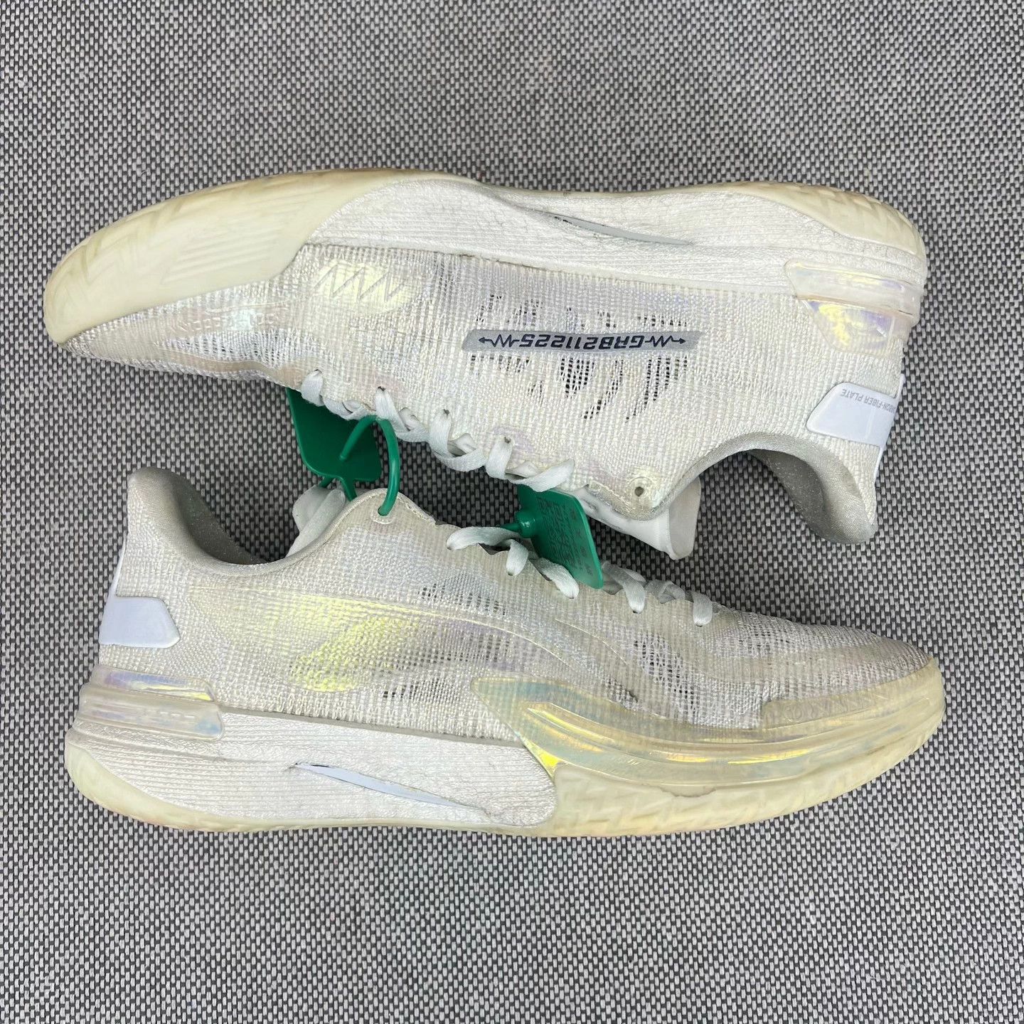 Li-Ning Li-Ning Gamma "Colorless Light" Silver Size 42 Size US 9 / EU 42 - 3 Thumbnail