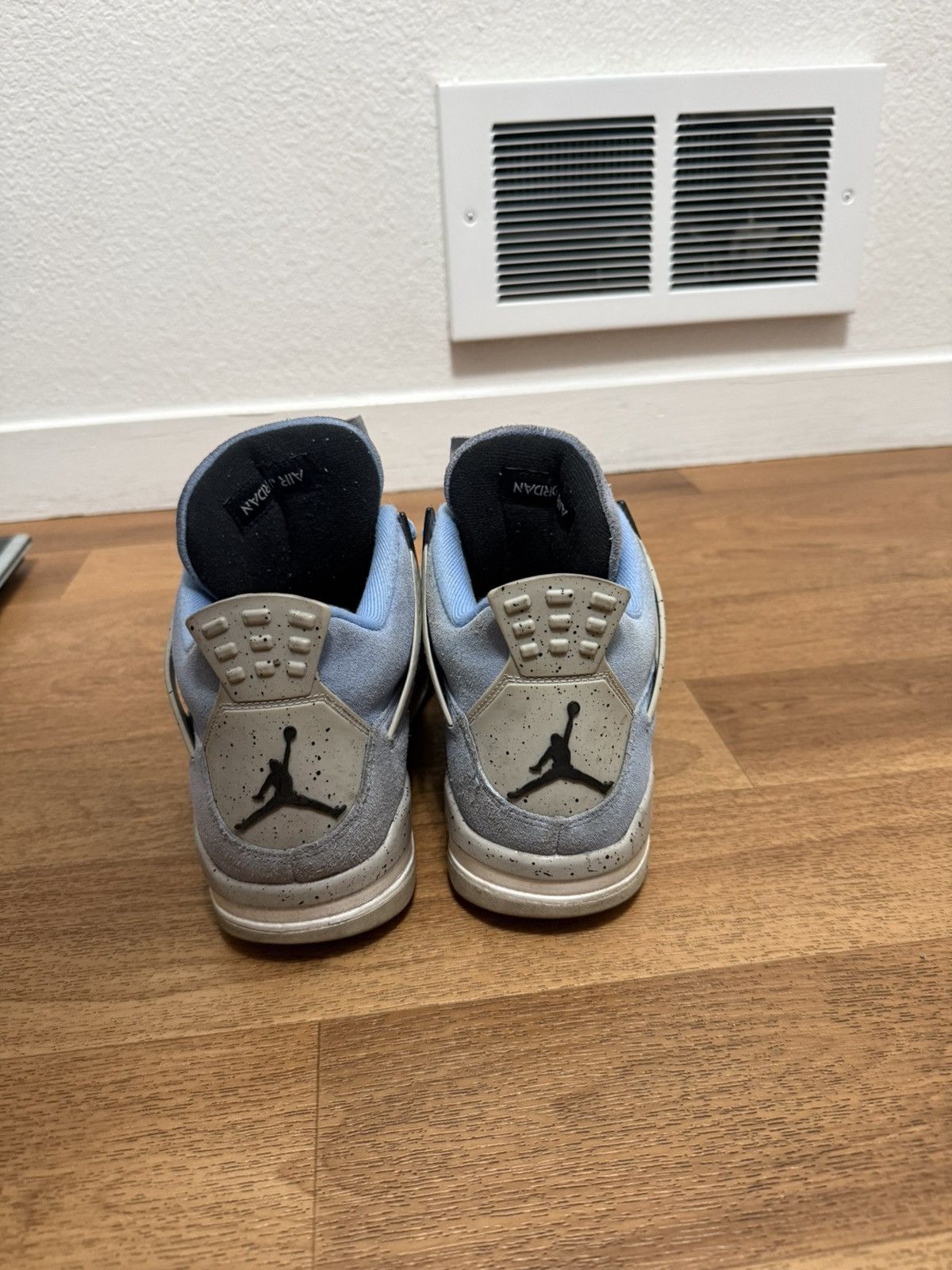 Jordan Brand Jordan 4 UNC Size US 10 / EU 43 - 4 Thumbnail