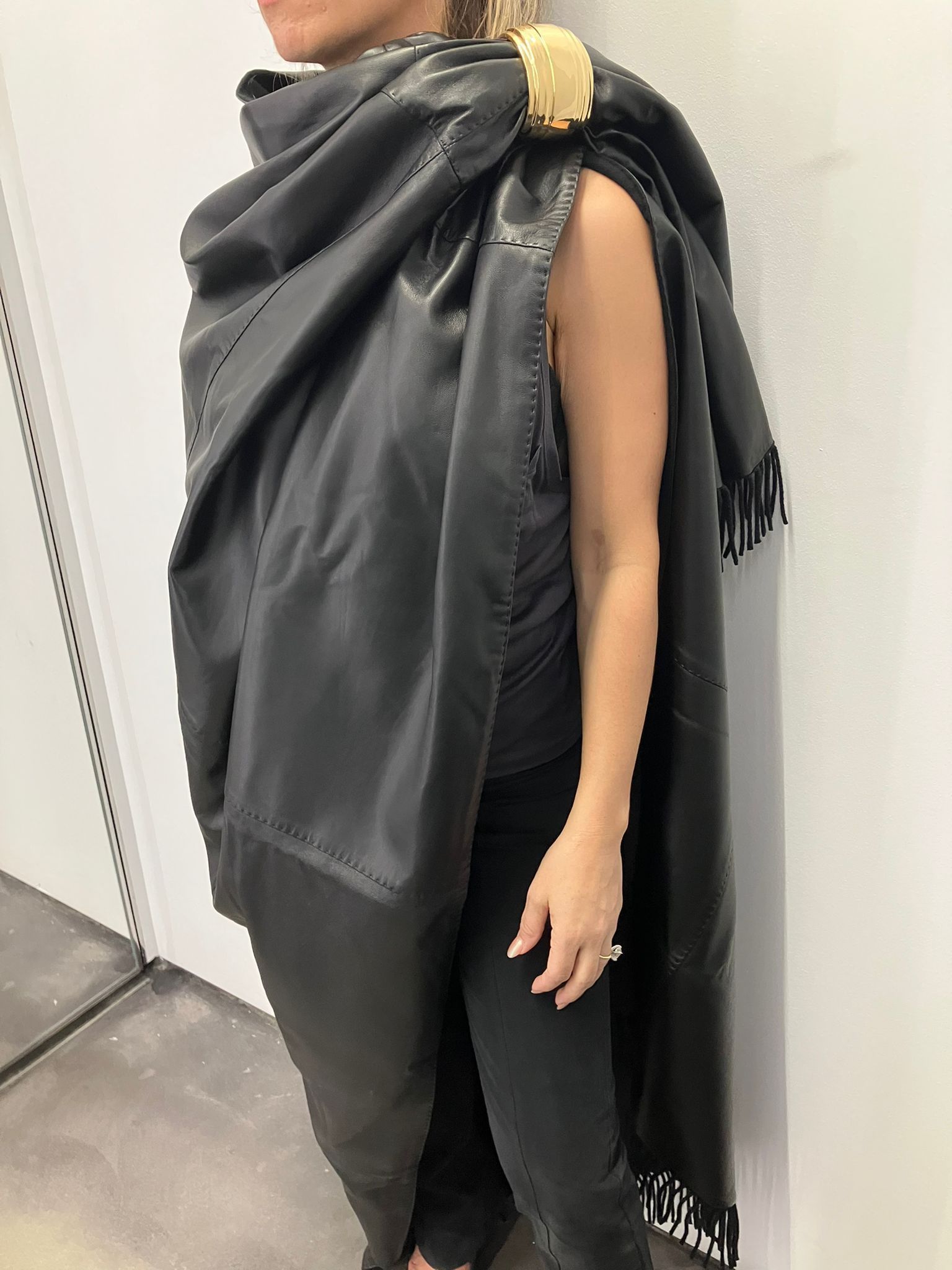 Saint Laurent Paris o1s1wg111224 Size: OS / Large Scarf in Lambskin in Black Size ONE SIZE - 2 Thumbnail