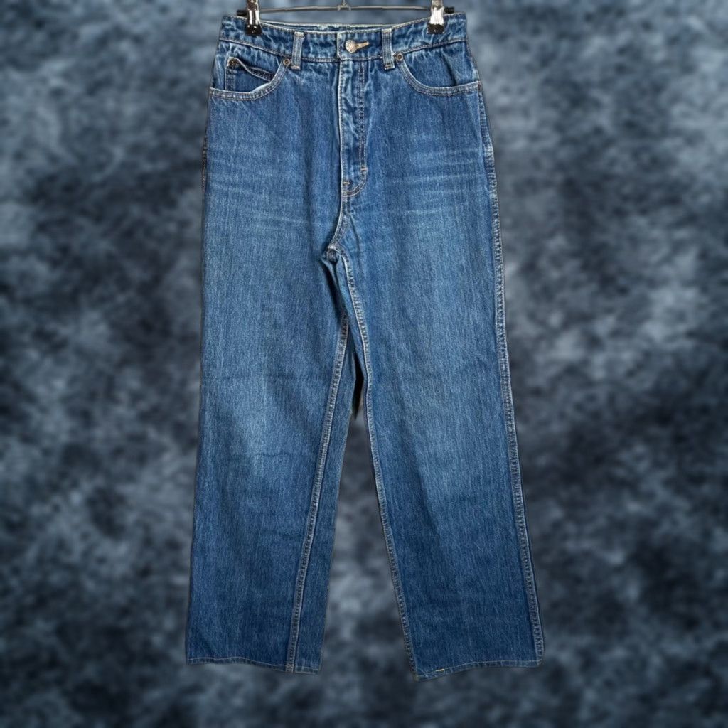 Calvin Klein VINTAGE Calvin Klein Womens Size 10 High-Waist Straight-Leg Jeans Blue Denim Size 32" / US 10 / IT 46 - 1 Thumbnail