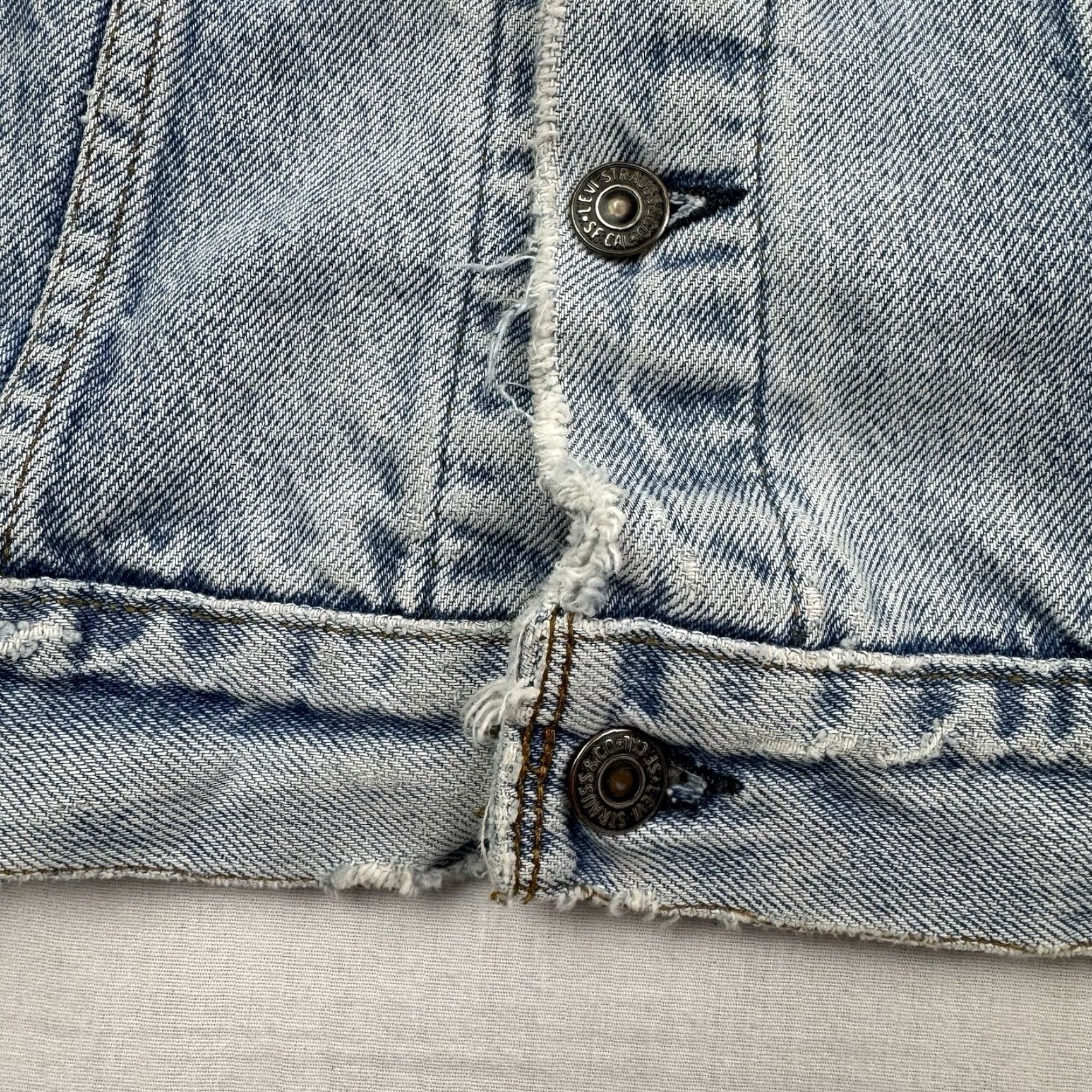 Levi's VINTAGE Levi's Denim Jacket Men S Blue 80s 90s USA Made In USA Regular Size S Cotton Denim Jacket Casual Pockets Collared Vintage Yes Size US S / EU 44-46 / 1 - 7 Thumbnail