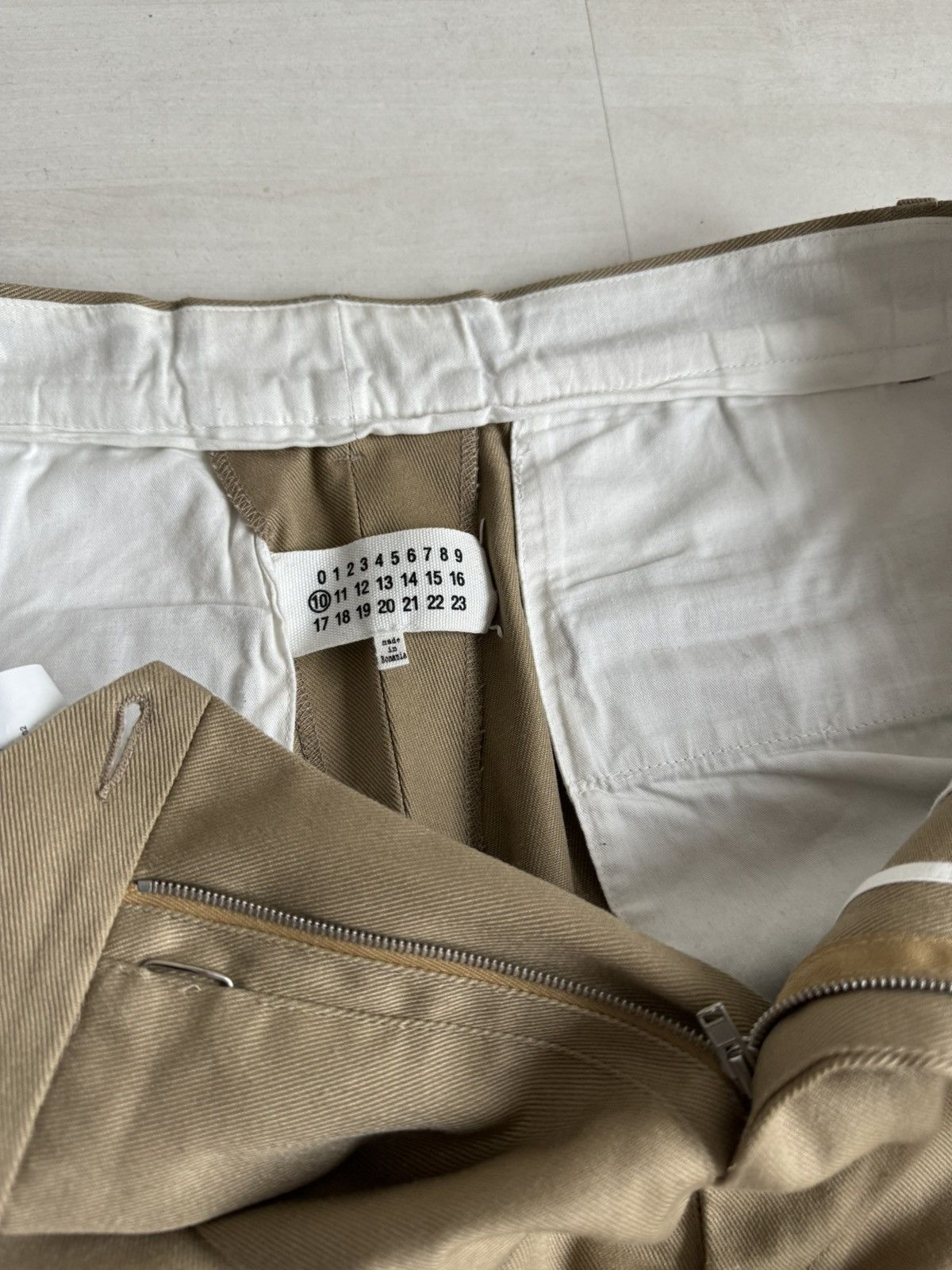Maison Margiela Maison Margiela Skater Chino Beige 54 Size US 36 / EU 52 - 6 Thumbnail