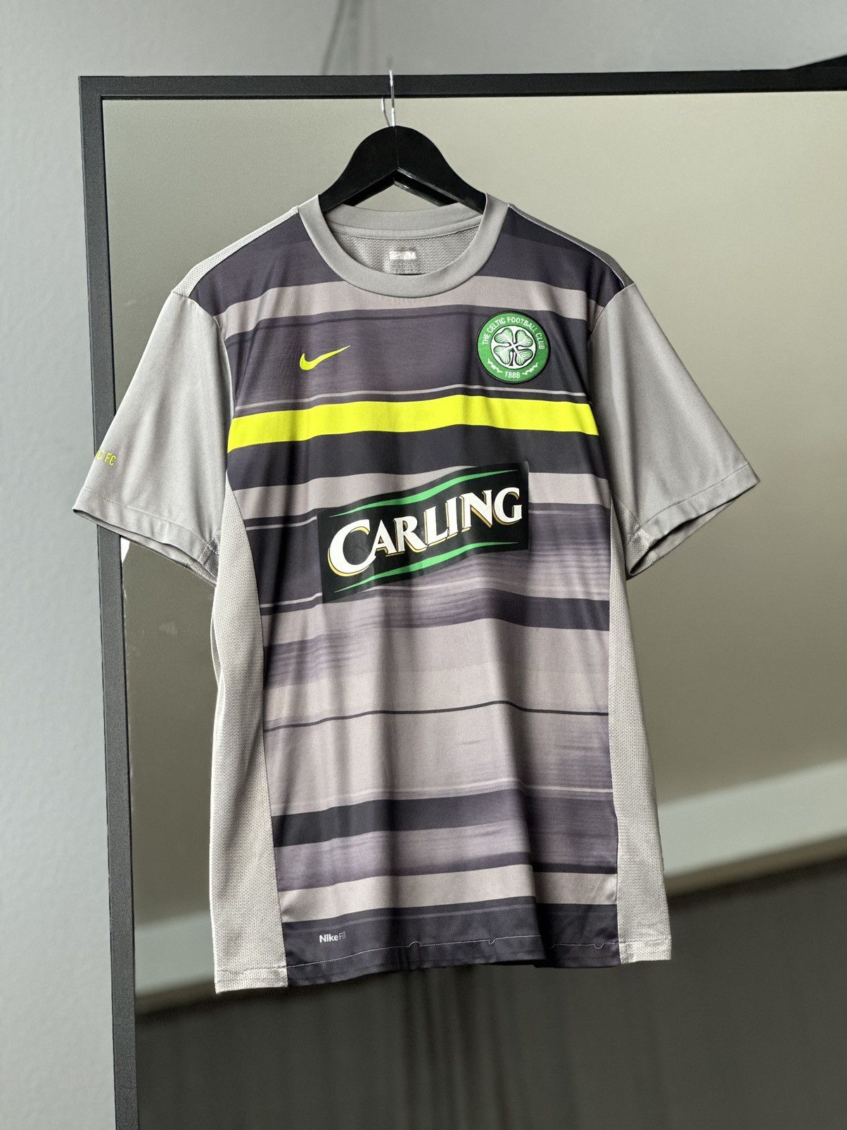Nike Vintage Celtic Glasgow Football Shirt Nike Soccer Jersey Size US M / EU 48-50 / 2 - 1 Thumbnail