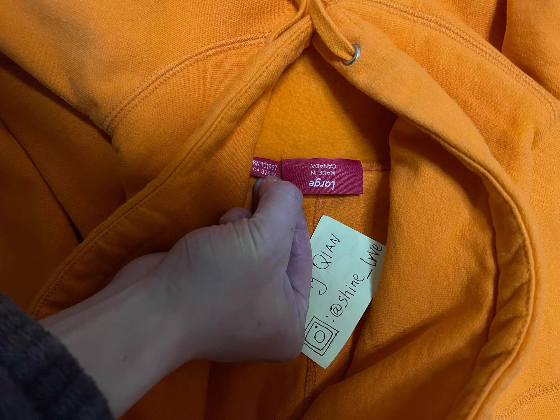 Supreme Supreme Hoodie Orange Logo Sleeve Patch L Near New Size US L / EU 52-54 / 3 - 5 Thumbnail