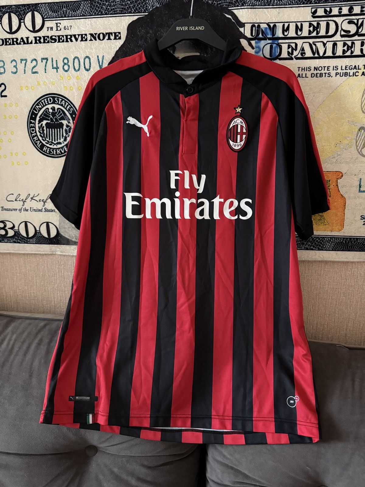 Puma AC Milan Home Jersey 2017/18 Puma Fly Emirates Borini #11 Size US L / EU 52-54 / 3 - 3 Thumbnail