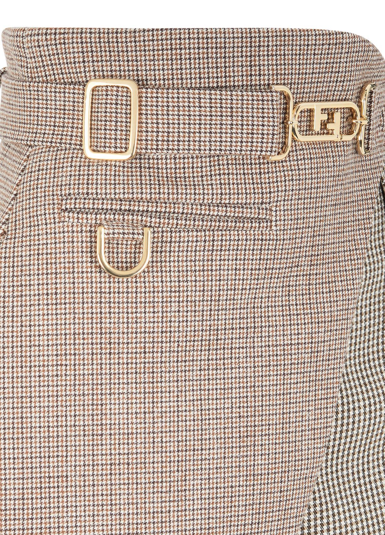Fendi o1loc1c0824 Shorts in Beige Size 30" / US 8 / IT 44 - 4 Thumbnail