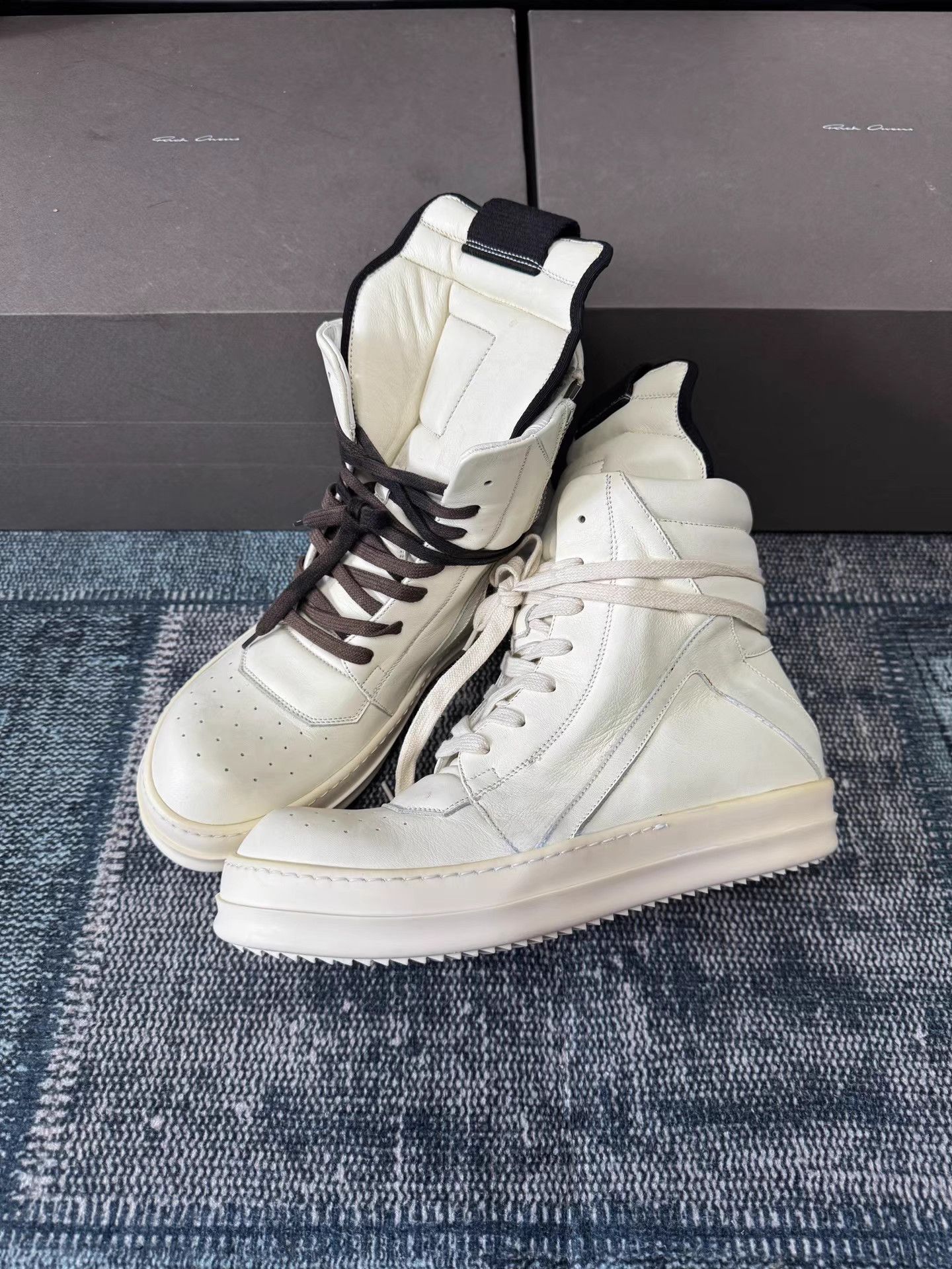 Rick Owens Rick Owens Mainline Reverse Triangle Sneakers Size US 9 / IT 39 - 1 Thumbnail