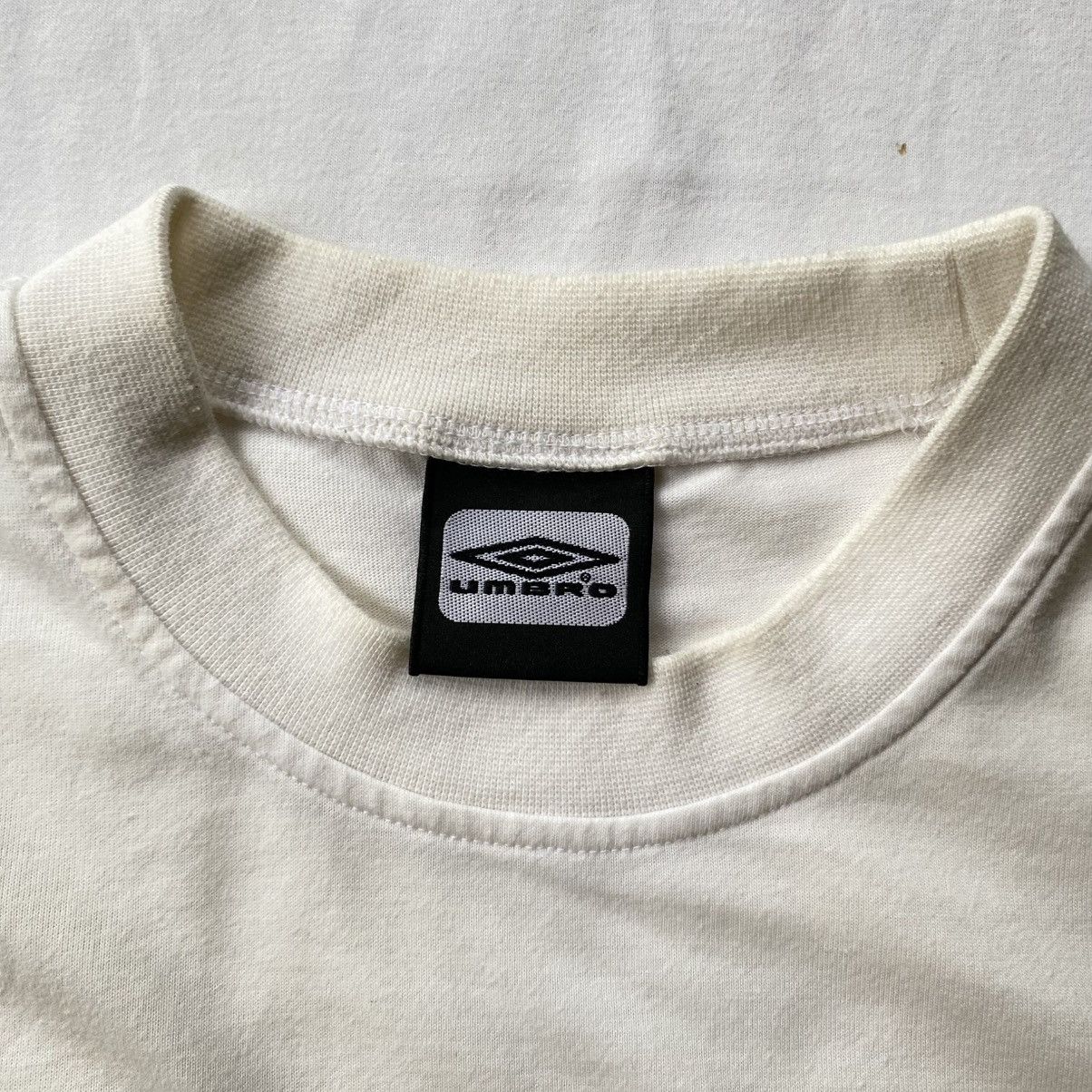 Umbro UMBRO White Crew Neck Tee with Navy Logo Print Size US L / EU 52-54 / 3 - 12 Thumbnail