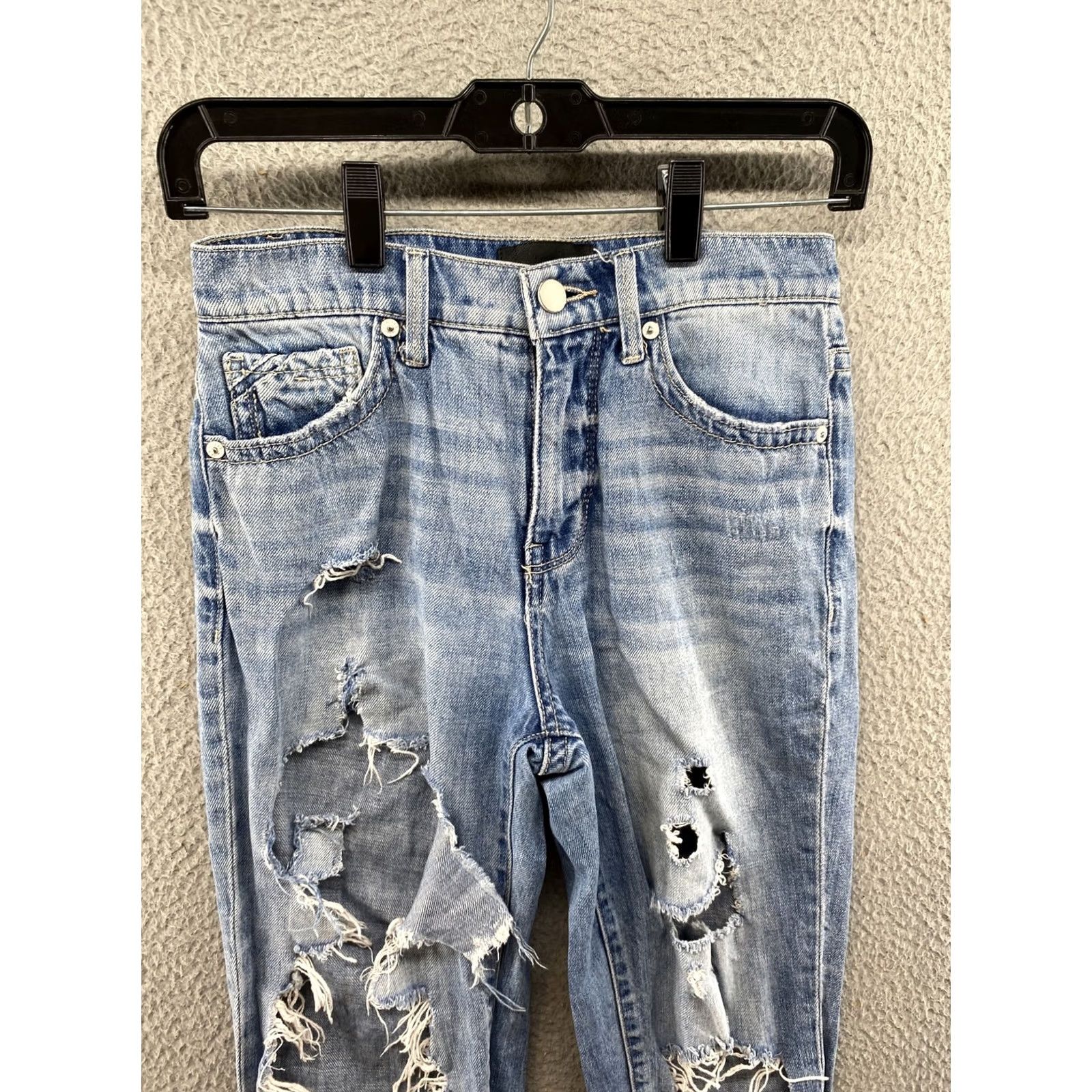 Buckle Black Buckle Black Mom Med Wash Distressed Thighs 24 in Womens Jeans 90s Style Size ONE SIZE - 3 Thumbnail