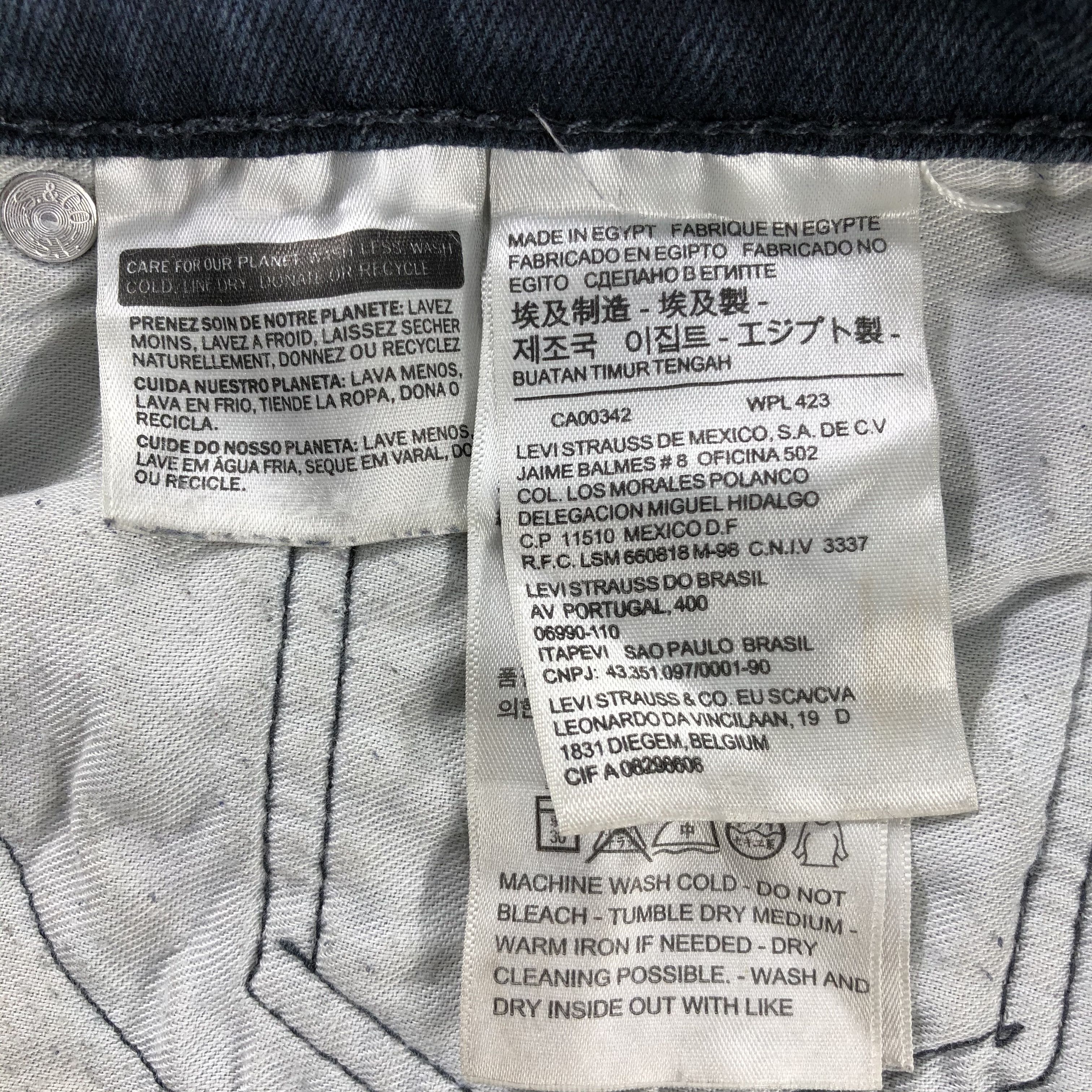 Vintage Faded Black Levis 513 Jeans-J2574