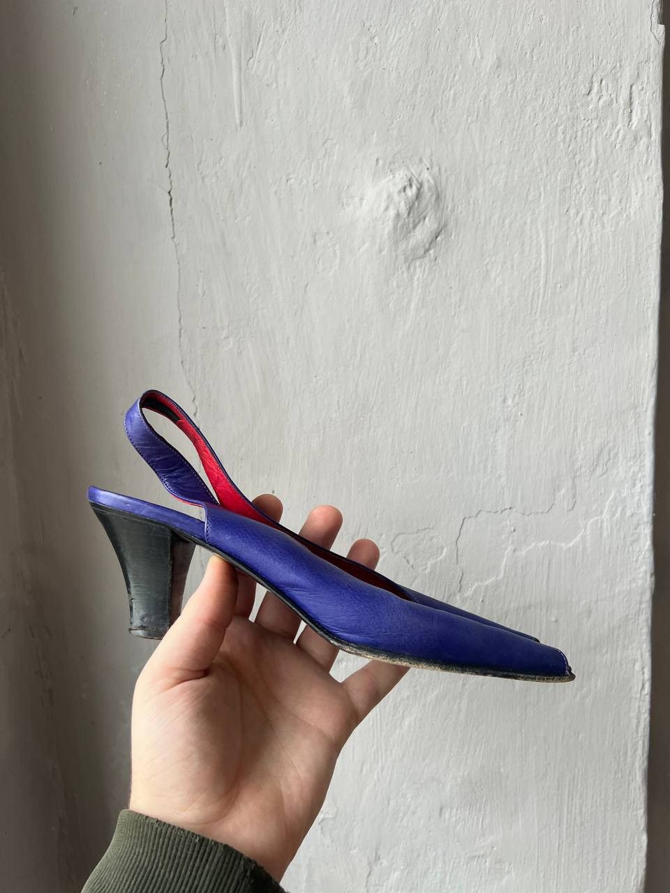 Celine 80’S CELINE ITALY ESCARPINS BLUE LEATHER HEELS CLASSIC SZ 39 Size US 9 / IT 39 - 4 Thumbnail