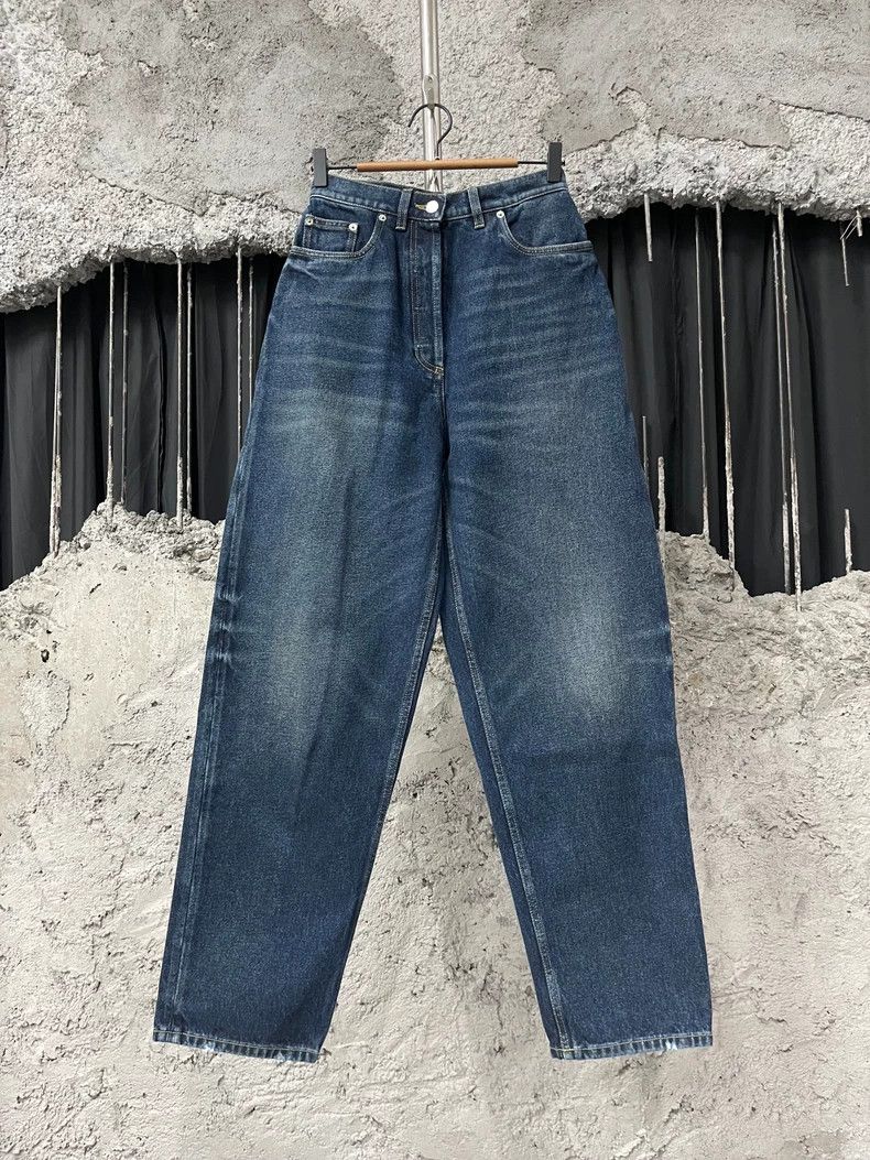 Prada PradaMetal triangle logo jeans 2503-Nextarrow Size US 26 / EU 42 - 1 Thumbnail