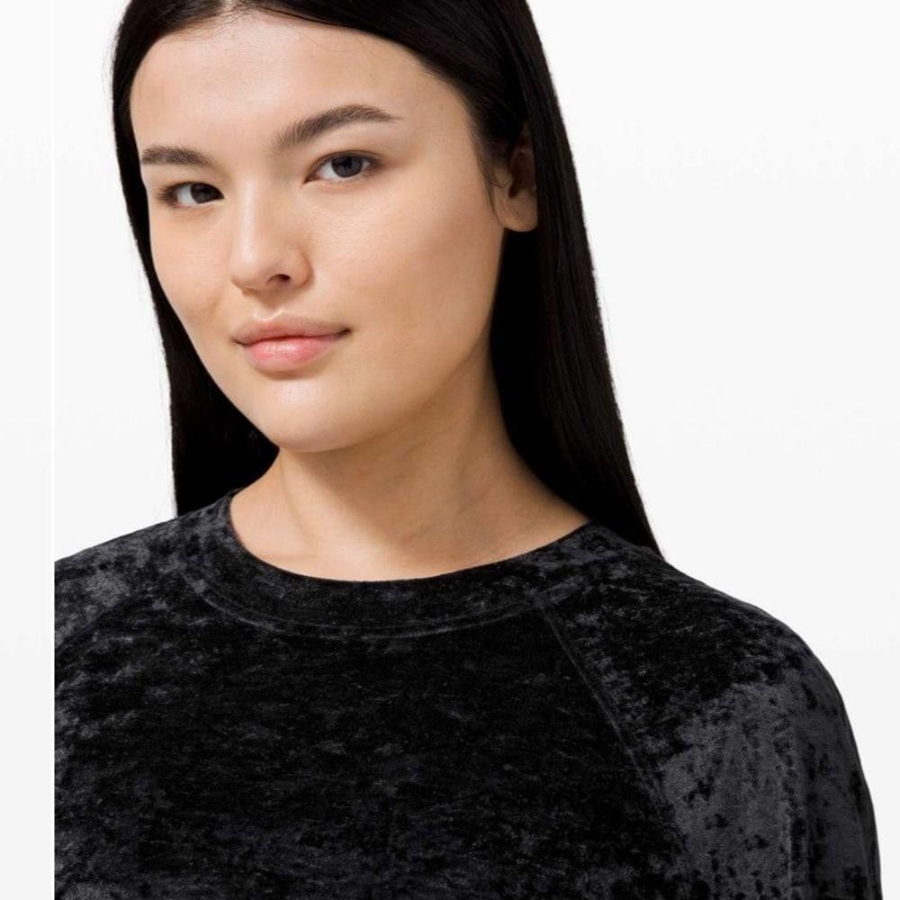 Lululemon Lululemon Black Warm Down Crushed Velvet Top Size 8 Size M / US 6-8 / IT 42-44 - 3 Thumbnail